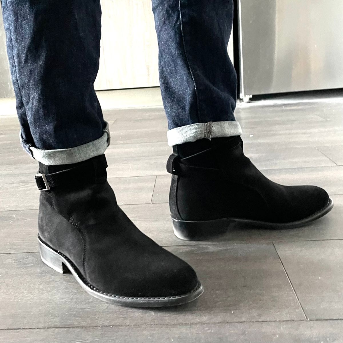 Photo by rarecheescake on March 9, 2024 of the Thursday Rogue in Thursday / Black Suede.