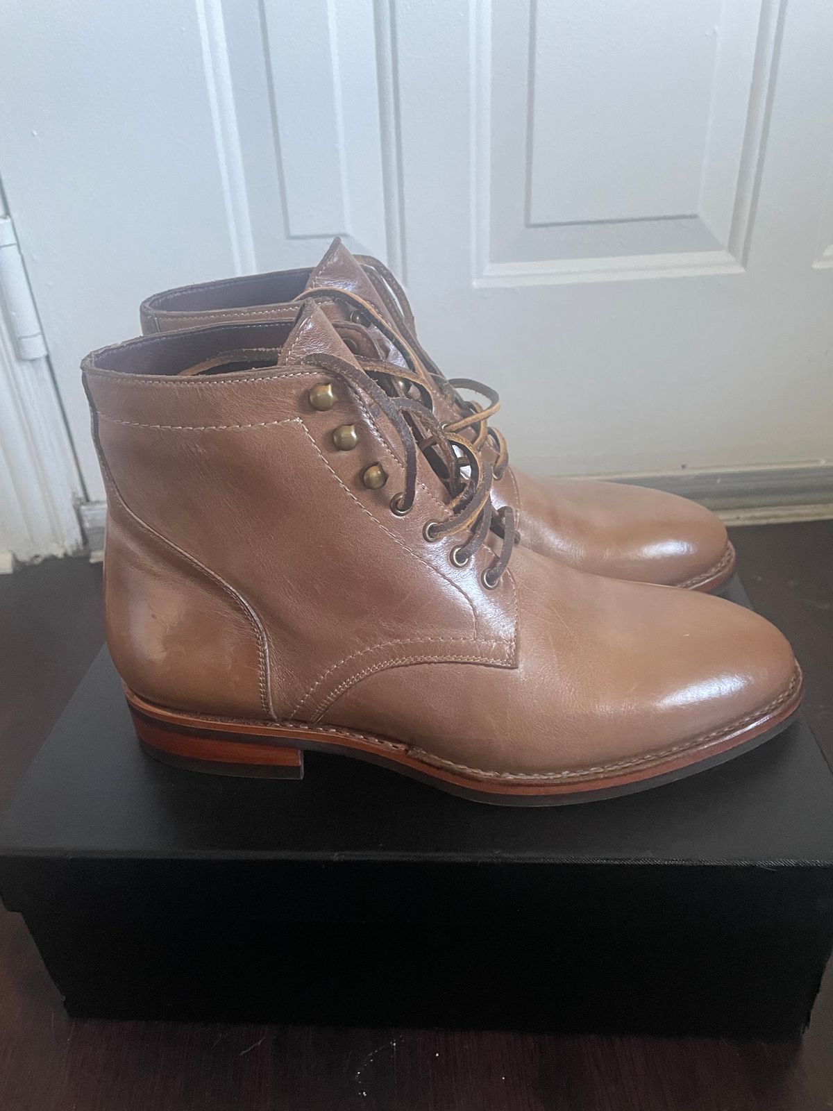 Photo by SkoBuffs23 on October 5, 2023 of the Blkbrd Shoemaker Rudiger Service Boot in Horween Natural Chromexcel.