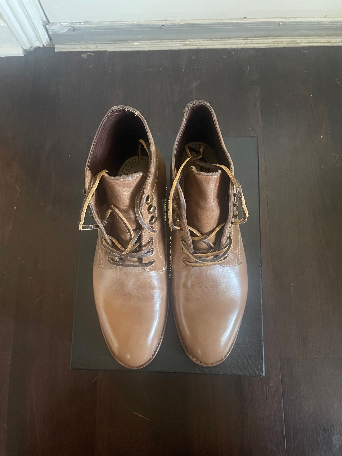 Photo by SkoBuffs23 on October 5, 2023 of the Blkbrd Shoemaker Rudiger Service Boot in Horween Natural Chromexcel.