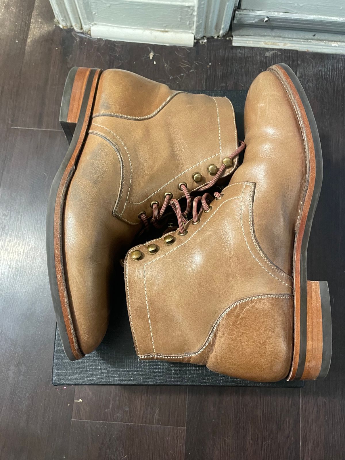 Photo by SkoBuffs23 on March 6, 2024 of the Blkbrd Shoemaker Rudiger Service Boot in Horween Natural Chromexcel.