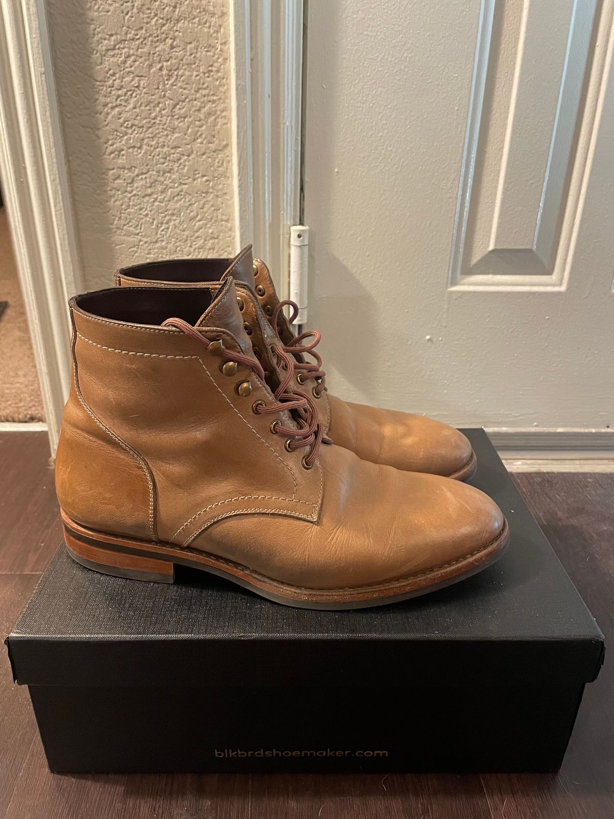 Photo by SkoBuffs23 on March 6, 2024 of the Blkbrd Shoemaker Rudiger Service Boot in Horween Natural Chromexcel.
