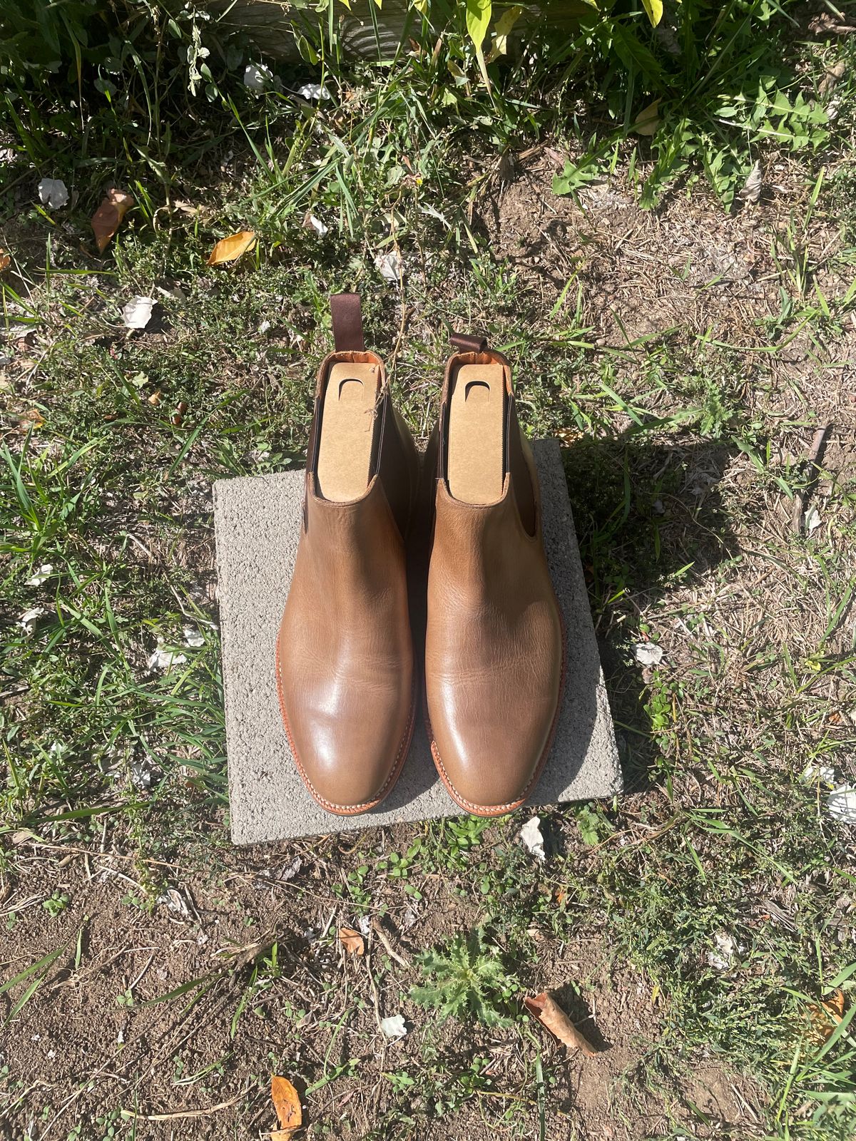 Photo by SkoBuffs23 on October 5, 2025 of the Grant Stone Chelsea Boot in Horween Dune Chromexcel.