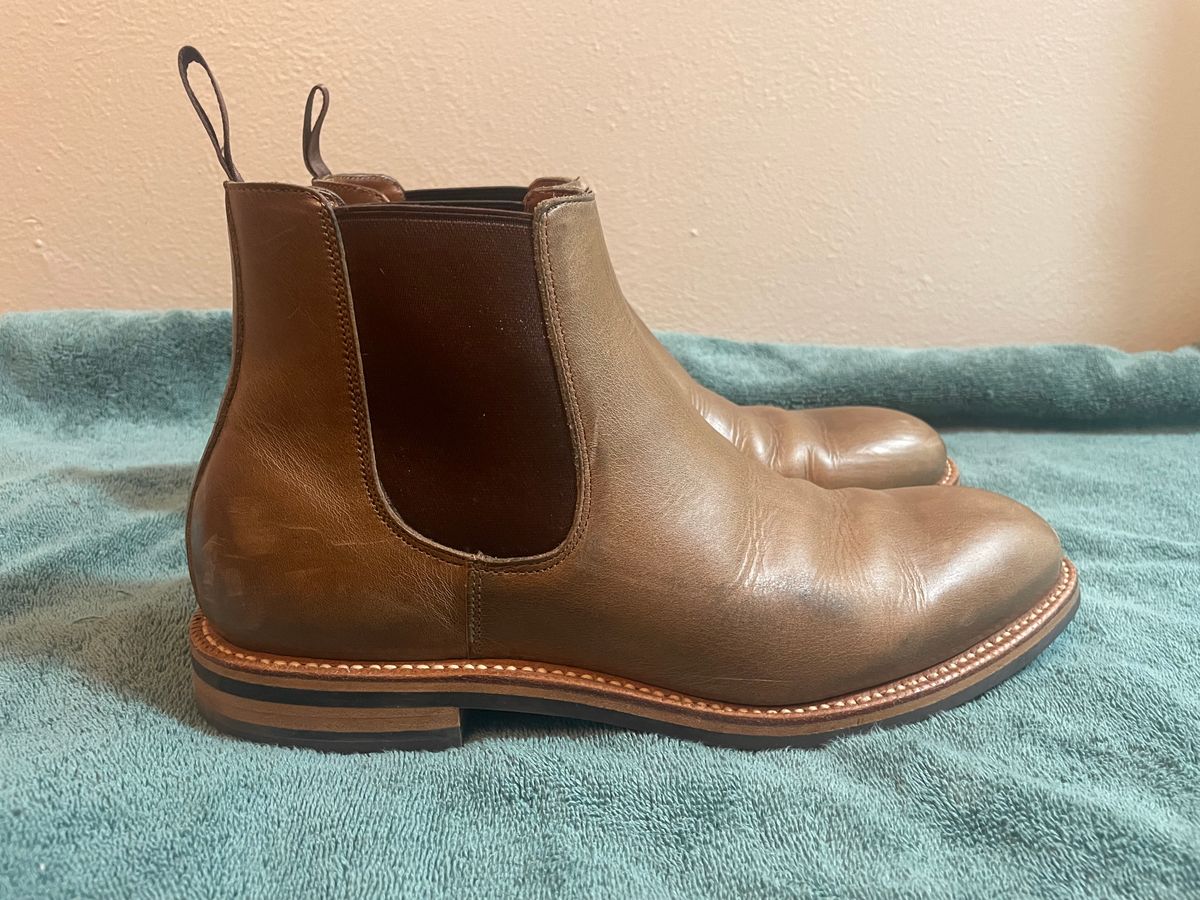 Photo by SkoBuffs23 on January 6, 2026 of the Grant Stone Chelsea Boot in Horween Dune Chromexcel.