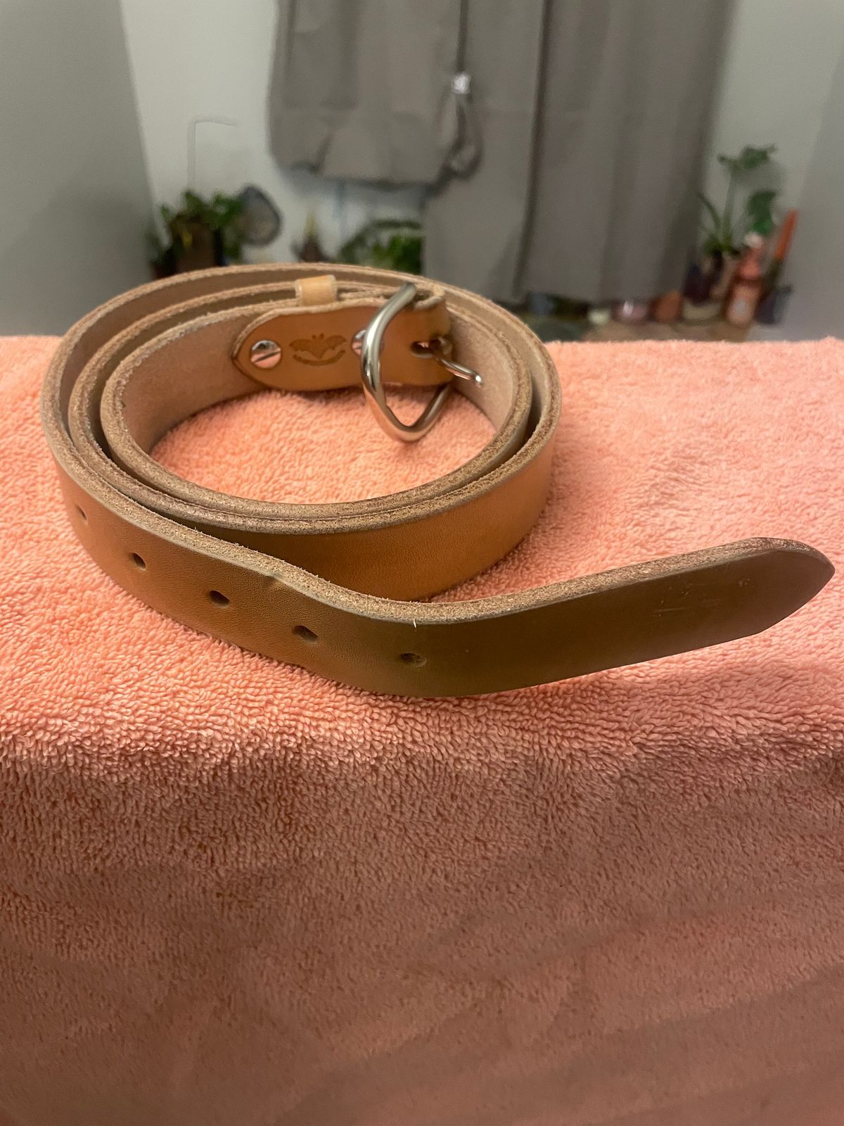 Photo by SkoBuffs23 on November 6, 2025 of the Harker Leatherworks Belt in Natural Oak Bark Bridle.