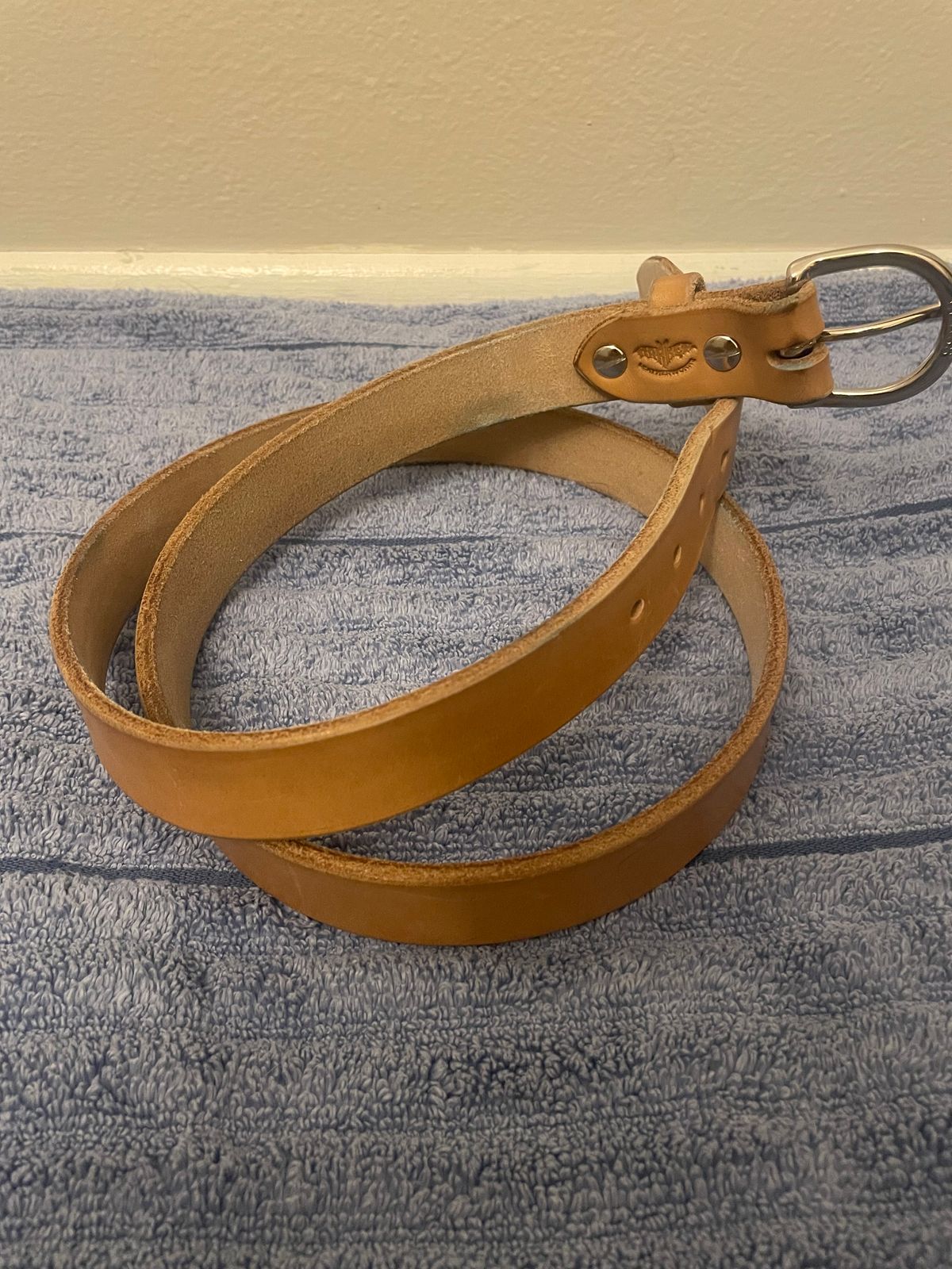 Photo by SkoBuffs23 on December 6, 2025 of the Harker Leatherworks Belt in Natural Oak Bark Bridle.
