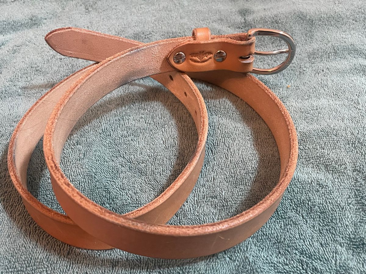 Photo by SkoBuffs23 on January 6, 2026 of the Harker Leatherworks Belt in Natural Oak Bark Bridle.