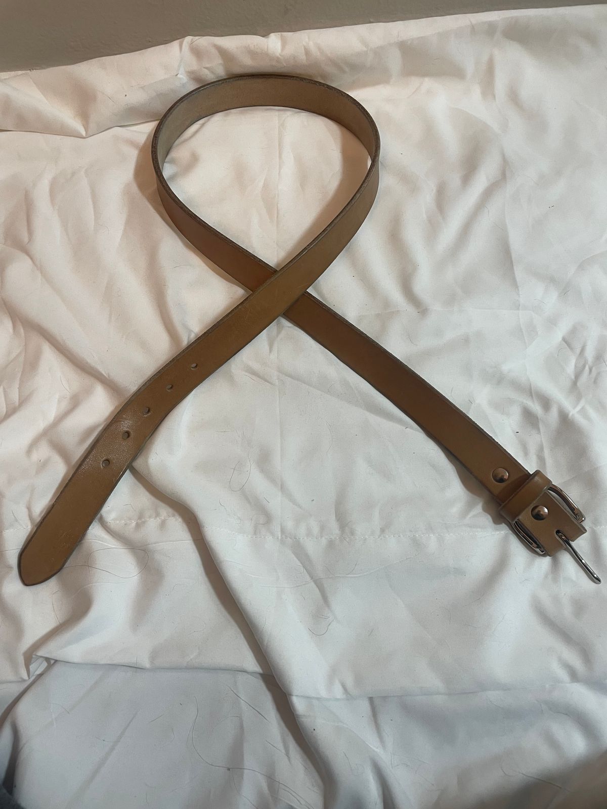 Photo by SkoBuffs23 on February 6, 2026 of the Harker Leatherworks Belt in Natural Oak Bark Bridle.
