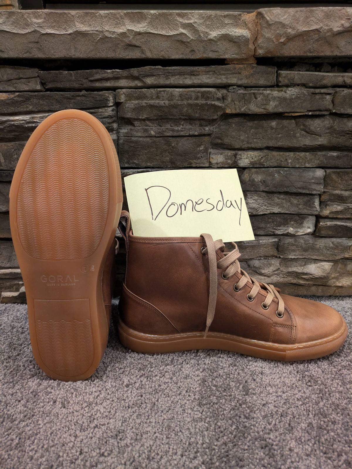 Photo by PodJr on October 1, 2024 of the Goral SMUGS in Horween Natural.