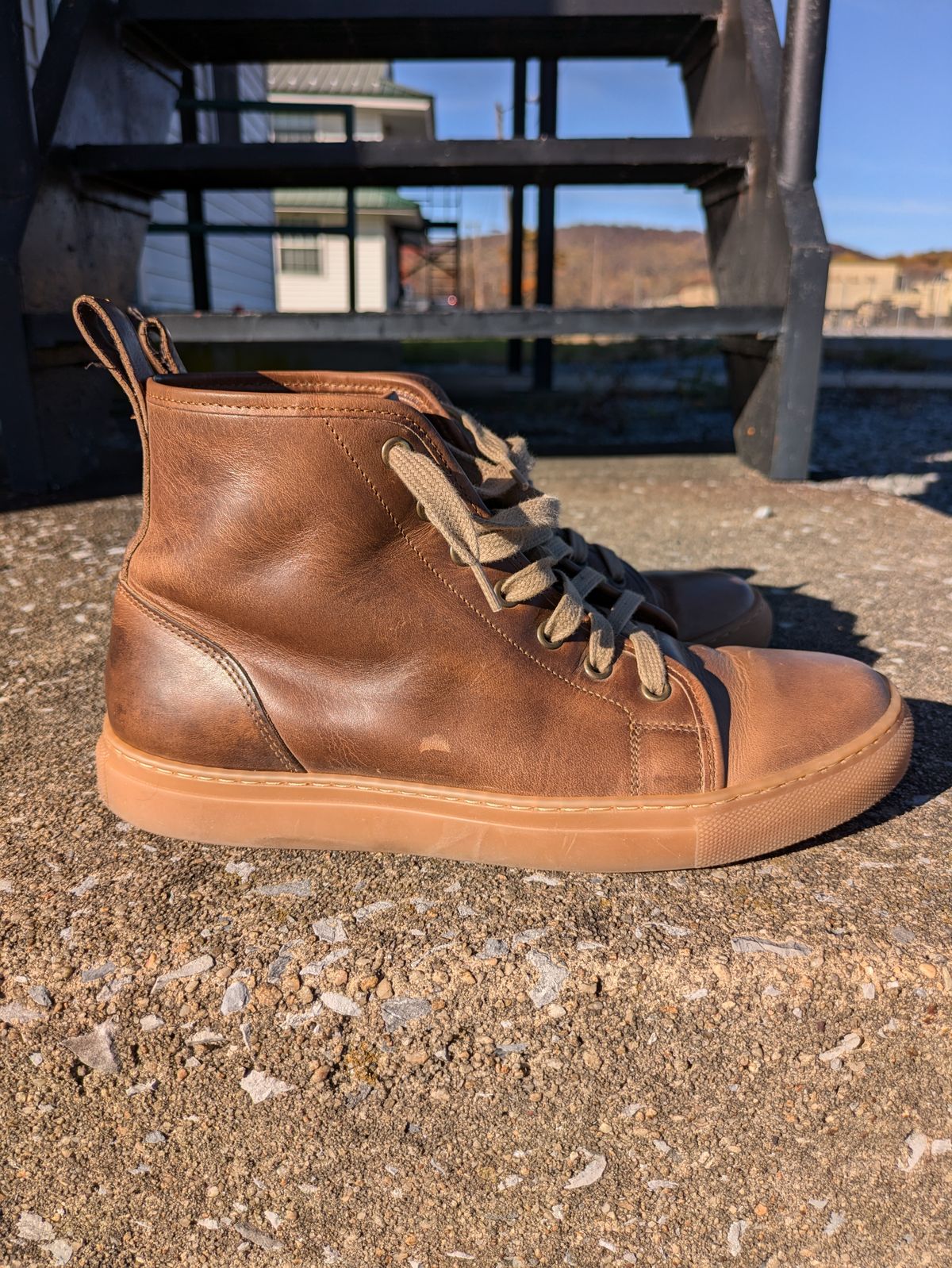 Photo by PodJr on November 3, 2024 of the Goral SMUGS in Horween Natural.