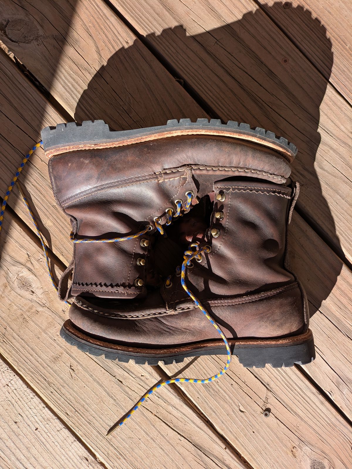 Photo by PodJr on January 1, 2025 of the Russell Moccasin Co. Weathered Oak Backcountry in Full-Grain Timberjack.