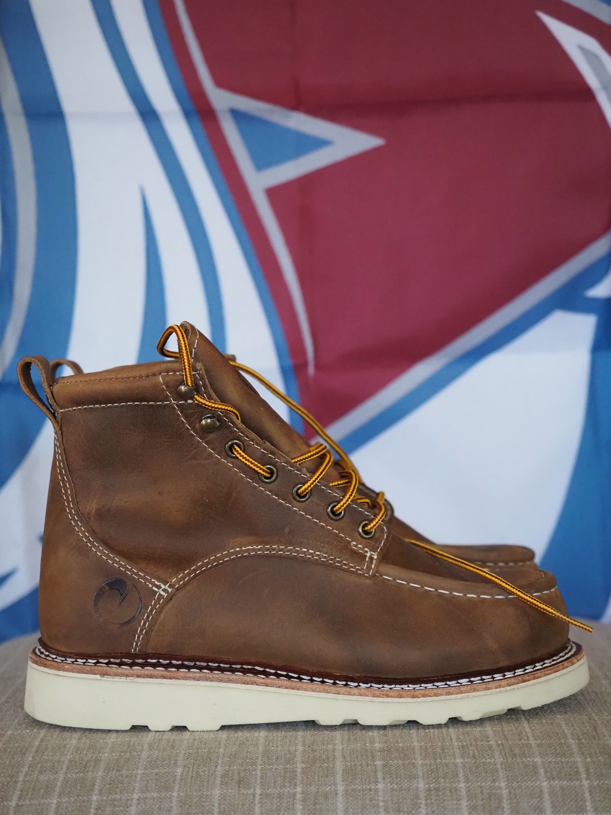 Photo by PodJr on October 2, 2025 of the Origin MAINE MOC TOE BOOT - NATURAL in American Cow Hide.