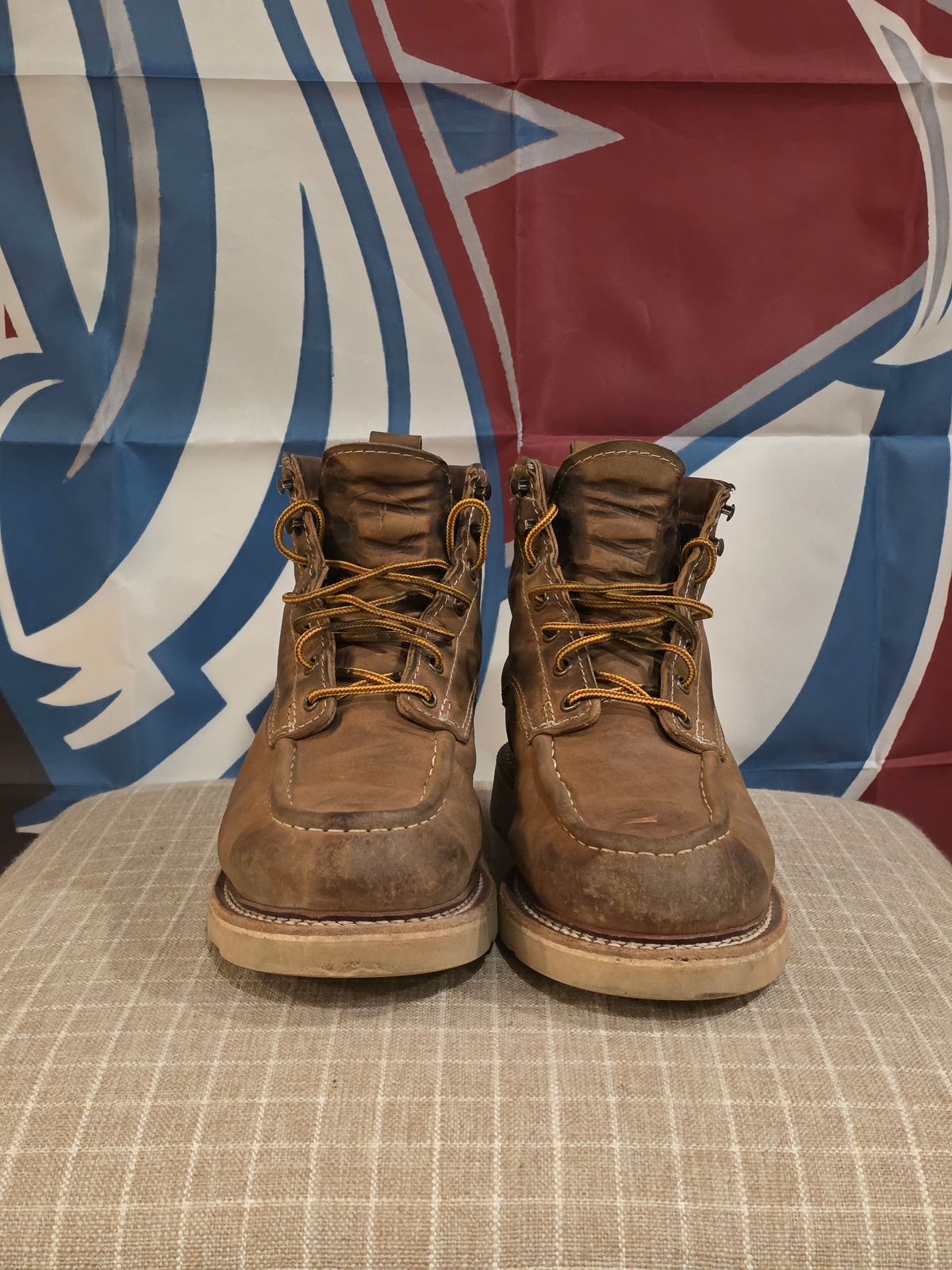 Photo by PodJr on November 6, 2025 of the Origin MAINE MOC TOE BOOT - NATURAL in American Cow Hide.