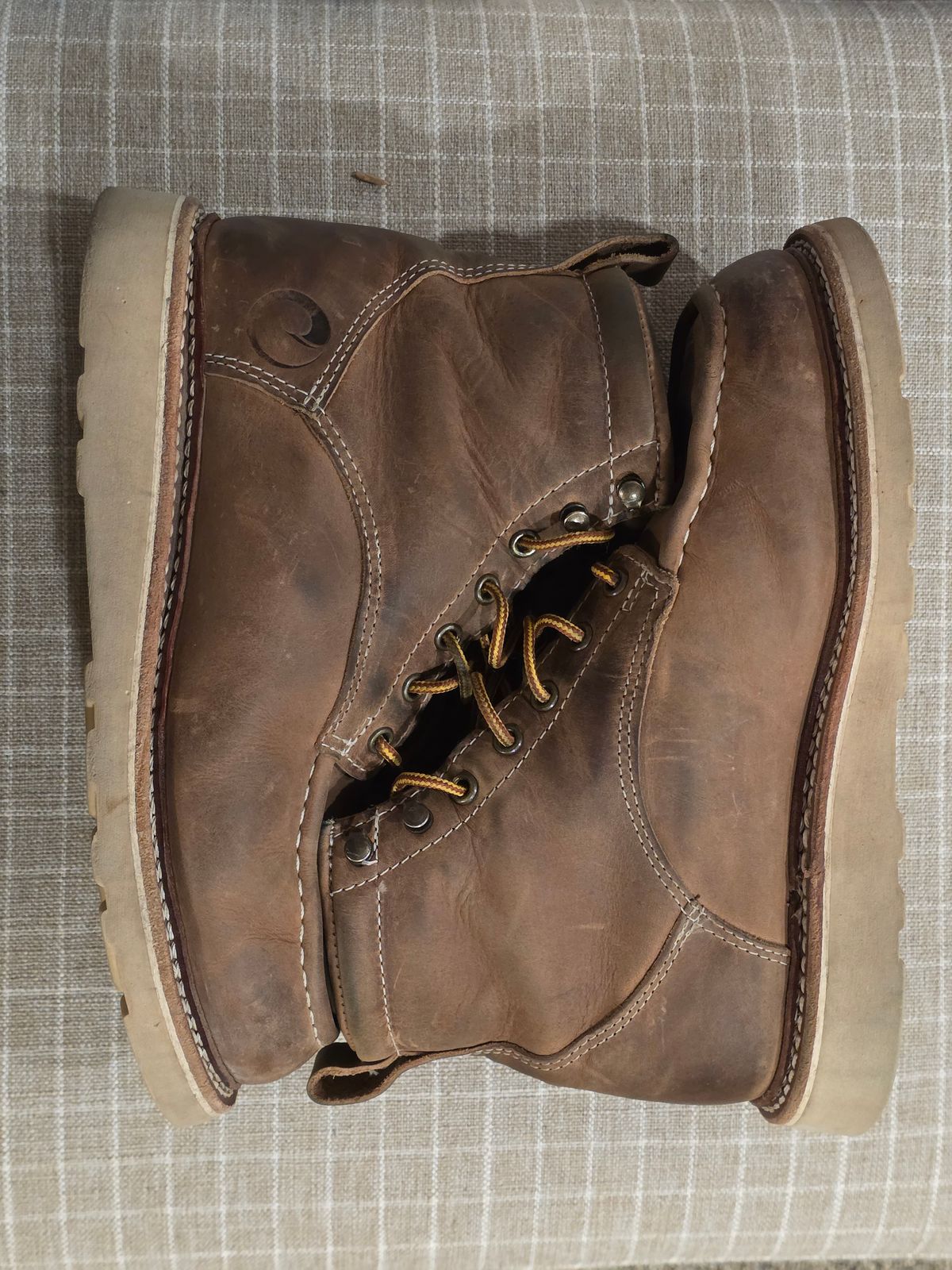 Photo by PodJr on November 6, 2025 of the Origin MAINE MOC TOE BOOT - NATURAL in American Cow Hide.