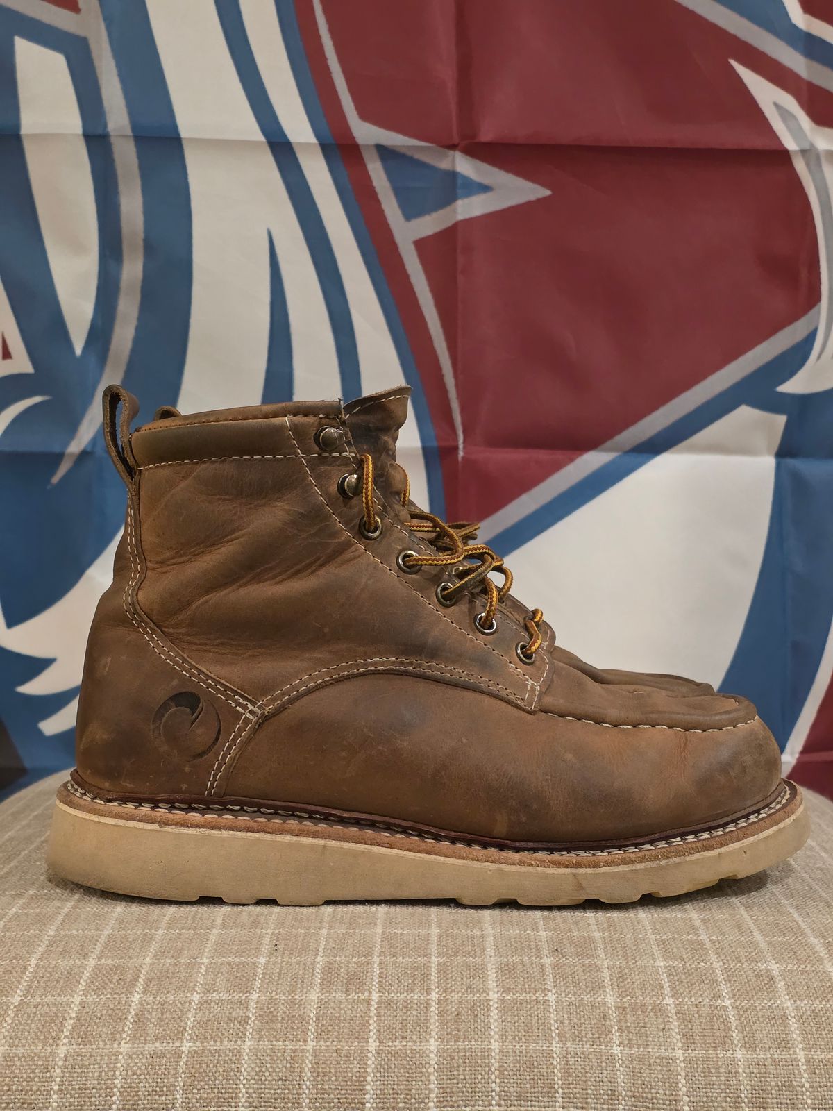 Photo by PodJr on November 6, 2025 of the Origin MAINE MOC TOE BOOT - NATURAL in American Cow Hide.