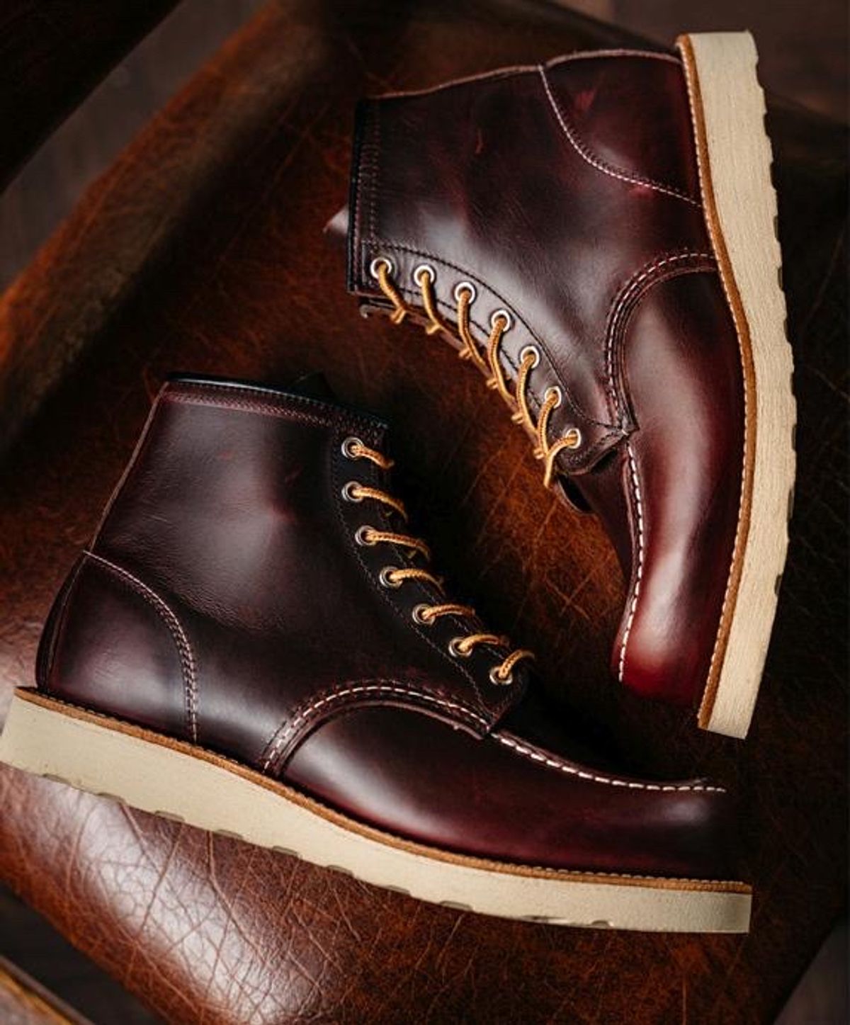 Photo by sandwiches on April 7, 2023 of the Red Wing 6-Inch Classic Moc in S.B. Foot Black Cherry Excalibur.