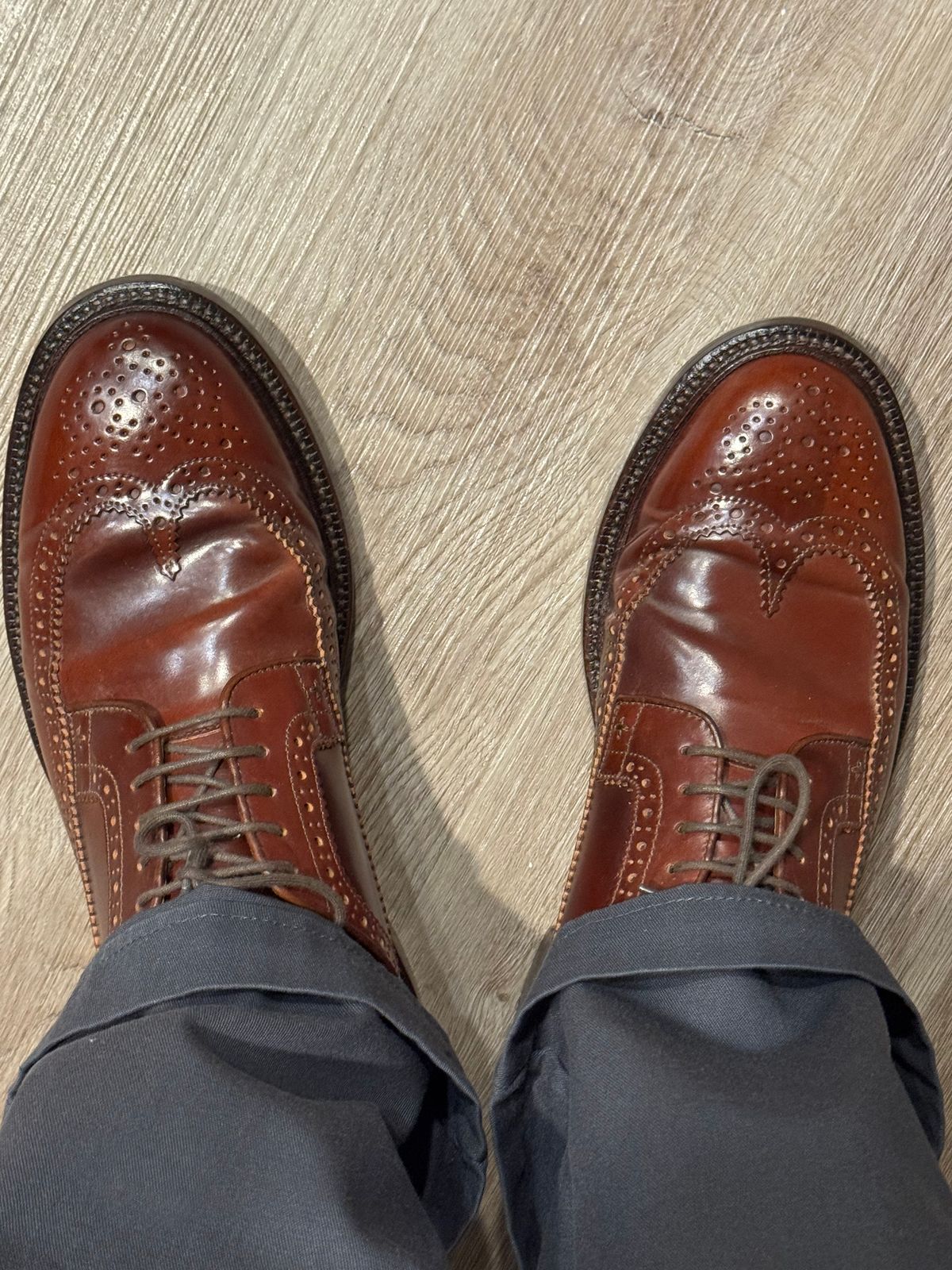 Photo by Bota71 on February 11, 2026 of the Grant Stone Longwing in Horween Garnet Shell Cordovan.