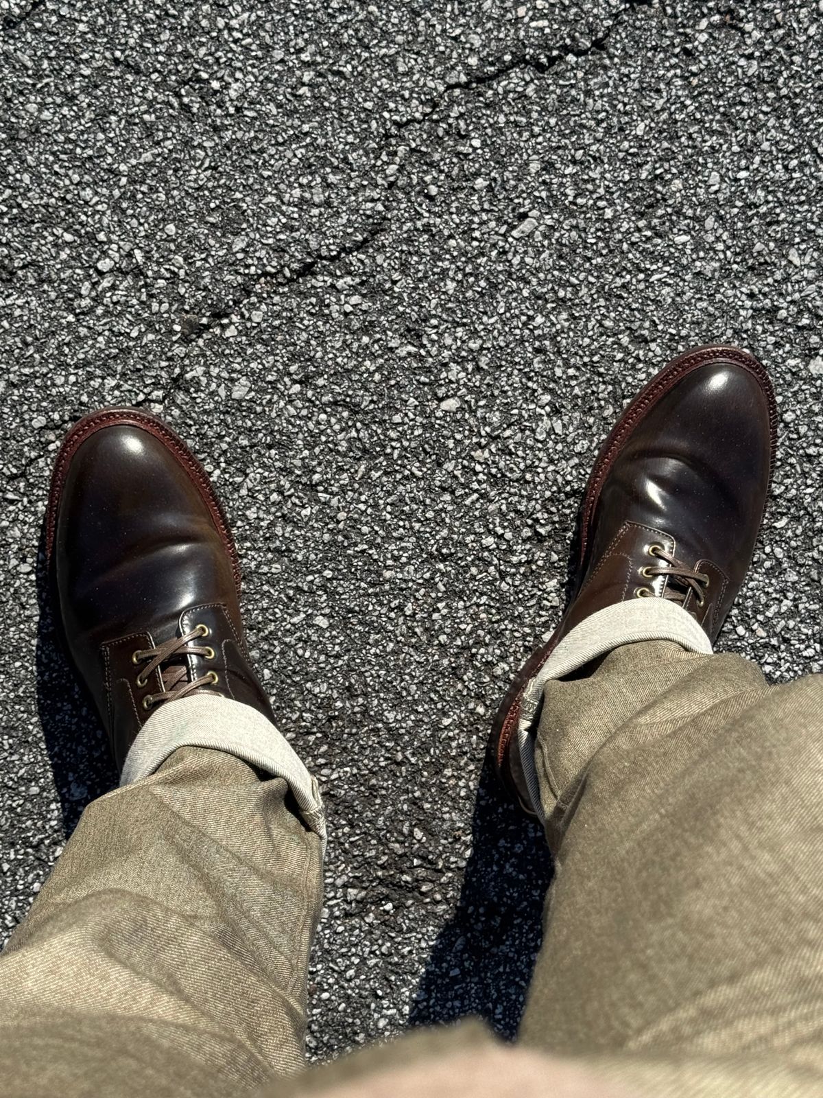 Photo by Bota71 on January 4, 2026 of the Grant Stone Edward Boot in Horween Maduro Shell Cordovan.