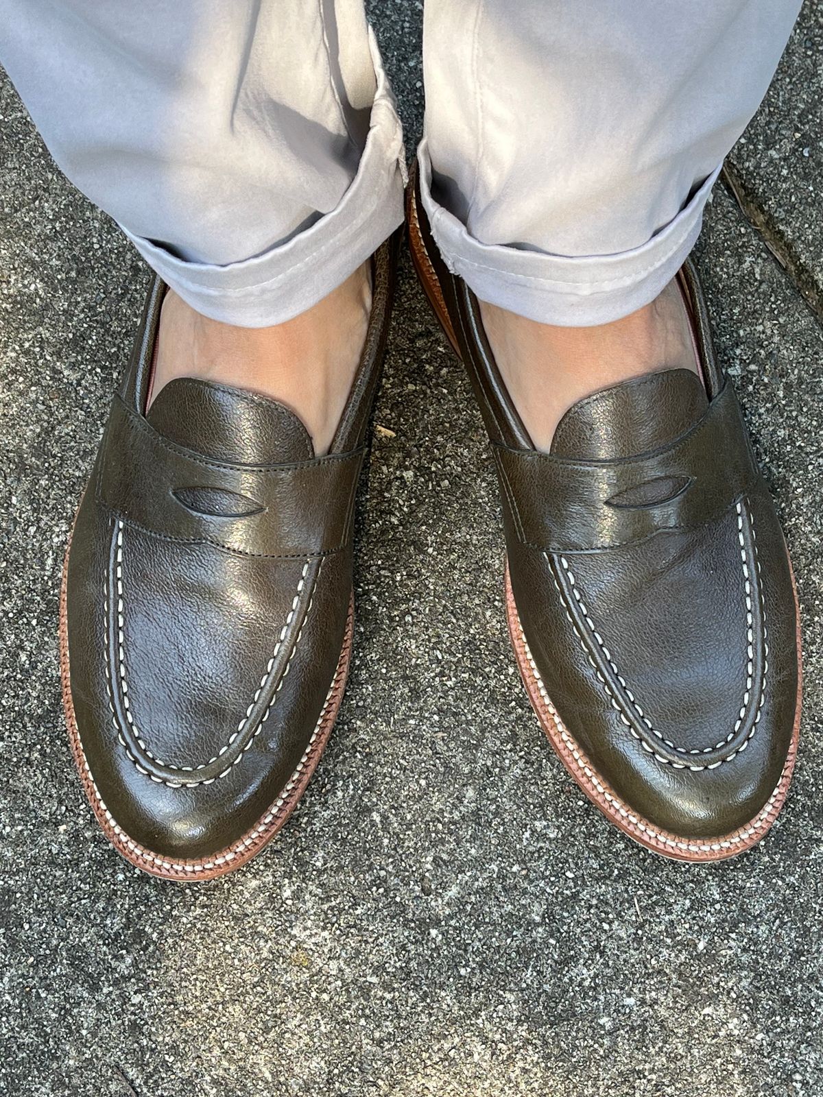 Photo by Bota71 on September 4, 2023 of the Grant Stone Traveler Loafer in Incas Jungle Kangaroo.