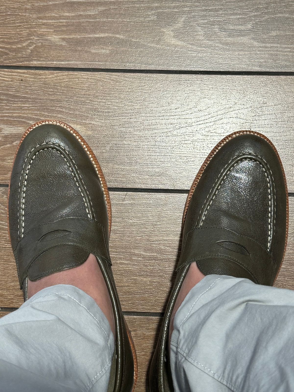 Photo by Bota71 on July 13, 2024 of the Grant Stone Traveler Loafer in Incas Jungle Kangaroo.