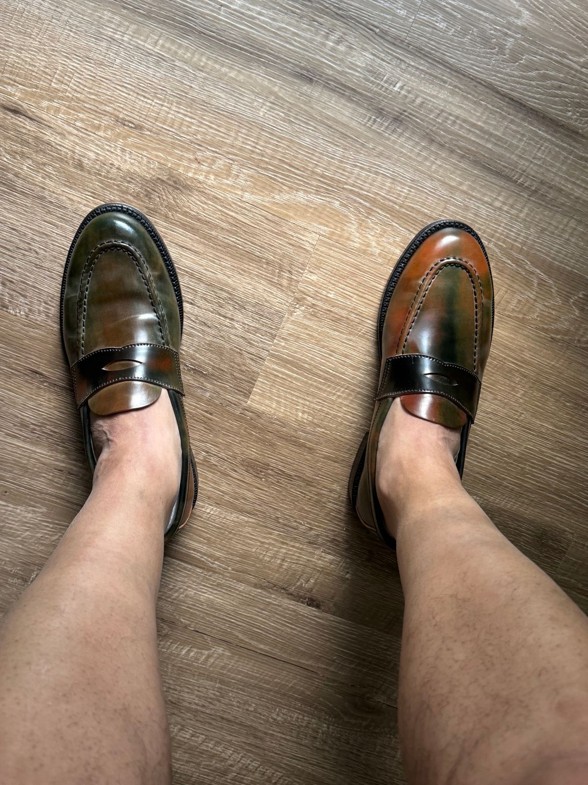 Photo by Bota71 on June 20, 2025 of the Grant Stone Traveler Loafer in Horween Marbled Black Shell Cordovan.