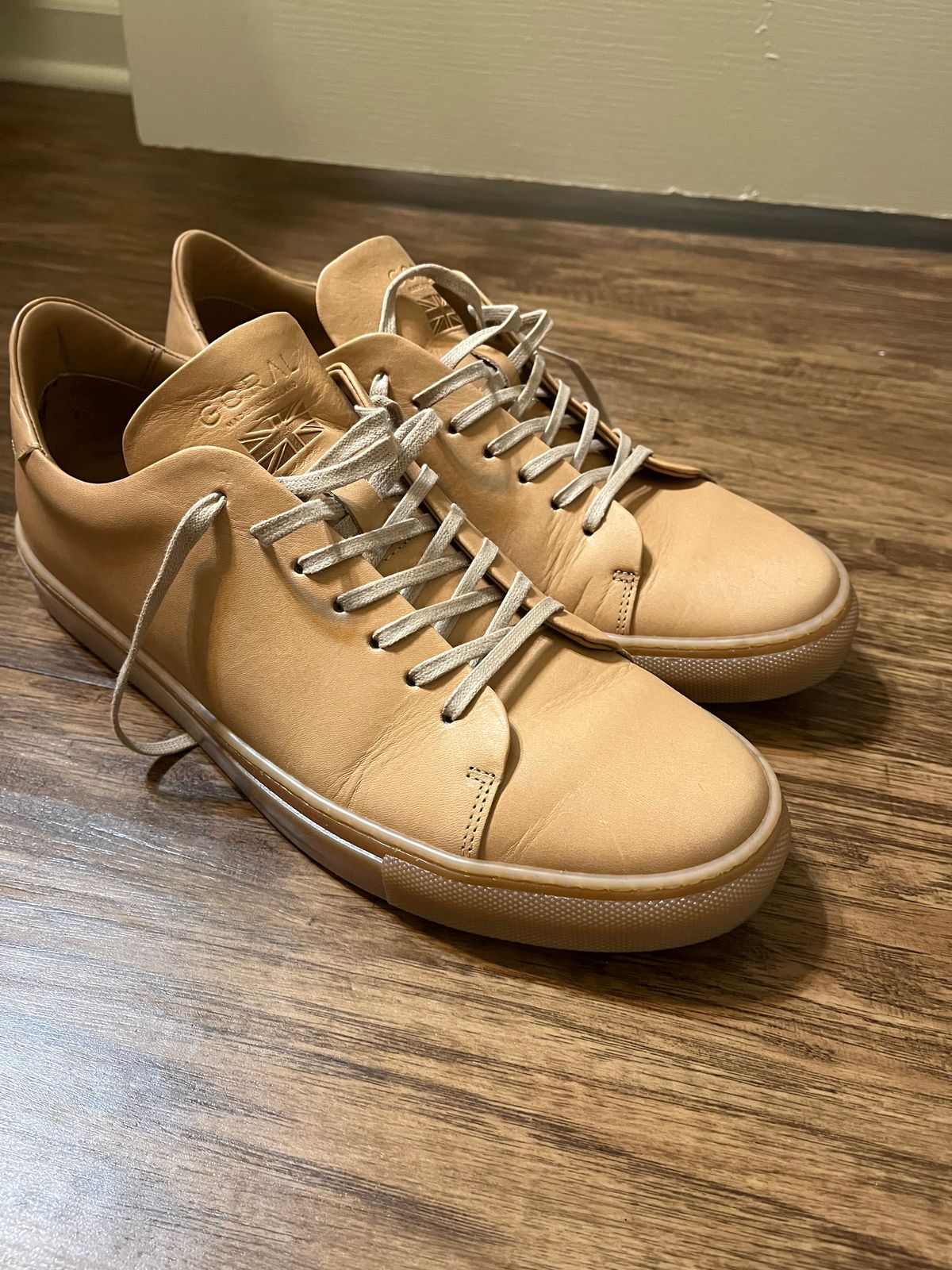 Photo by Bota71 on April 30, 2023 of the Goral Mellor in Unknown Natural Veg Tan.