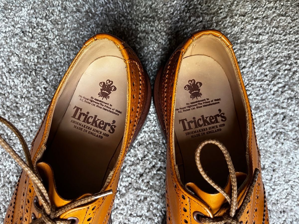 Photo by Bota71 on April 24, 2022 of the Tricker's Bourton Country Shoe in Acorn Antique.