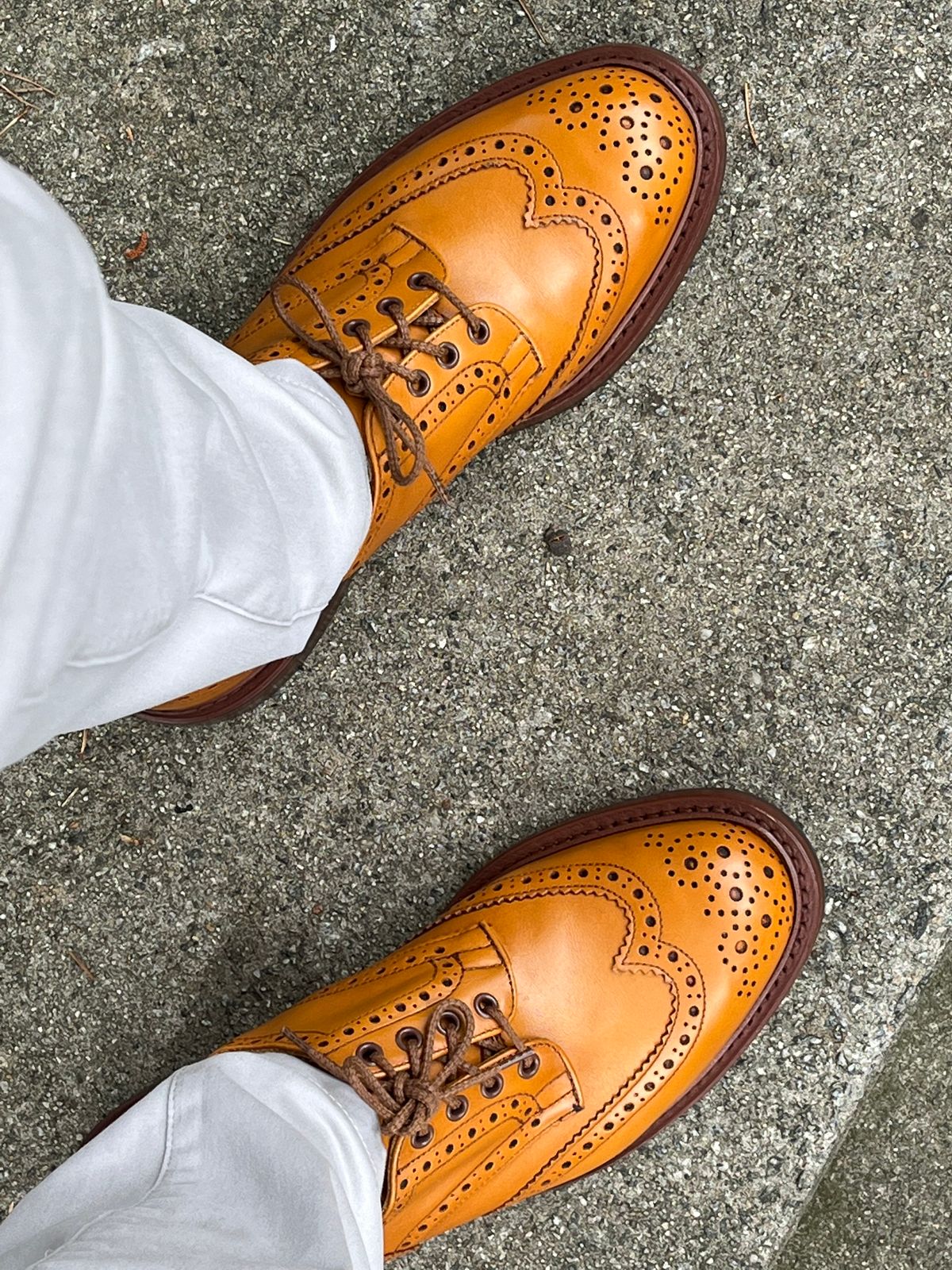 Photo by Bota71 on May 1, 2022 of the Tricker's Bourton Country Shoe in Acorn Antique.