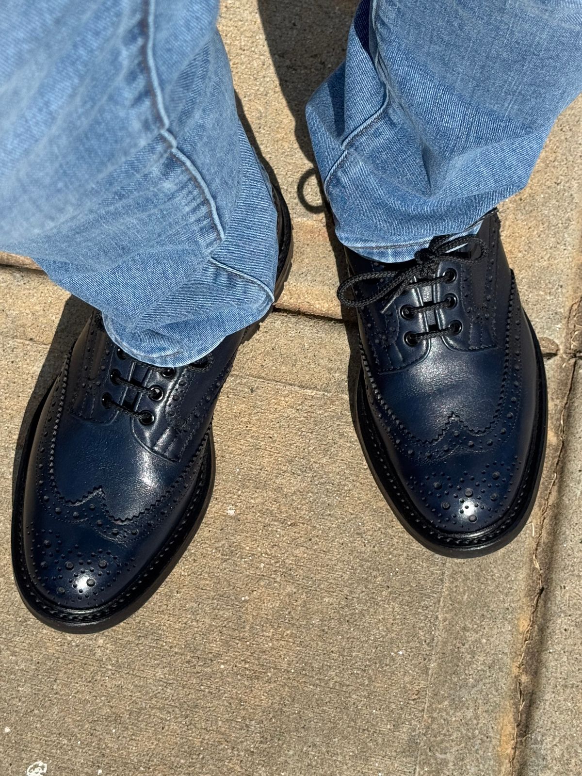 Photo by Bota71 on April 24, 2026 of the Tricker's Bourton Country Shoe in Navy Calf.