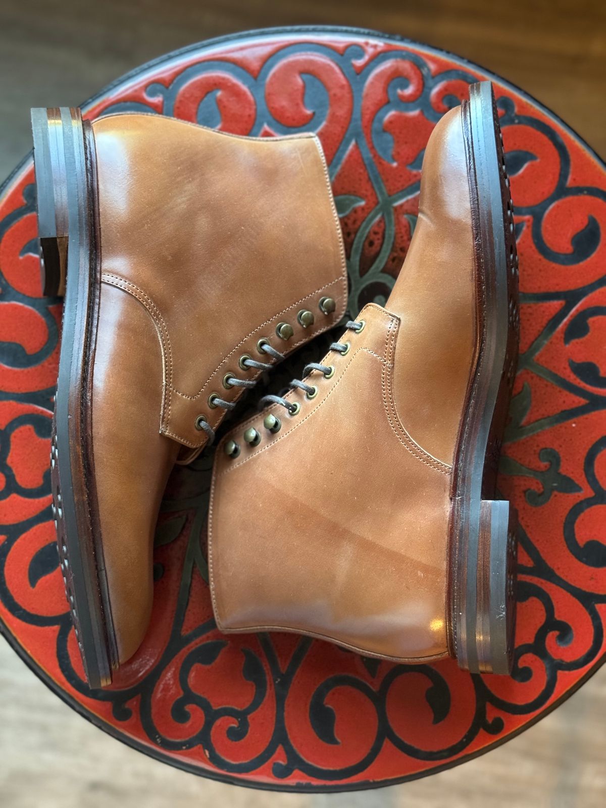 Photo by Bota71 on October 1, 2024 of the Grant Stone Edward Boot in Horween Honey Glazed Shell Cordovan.