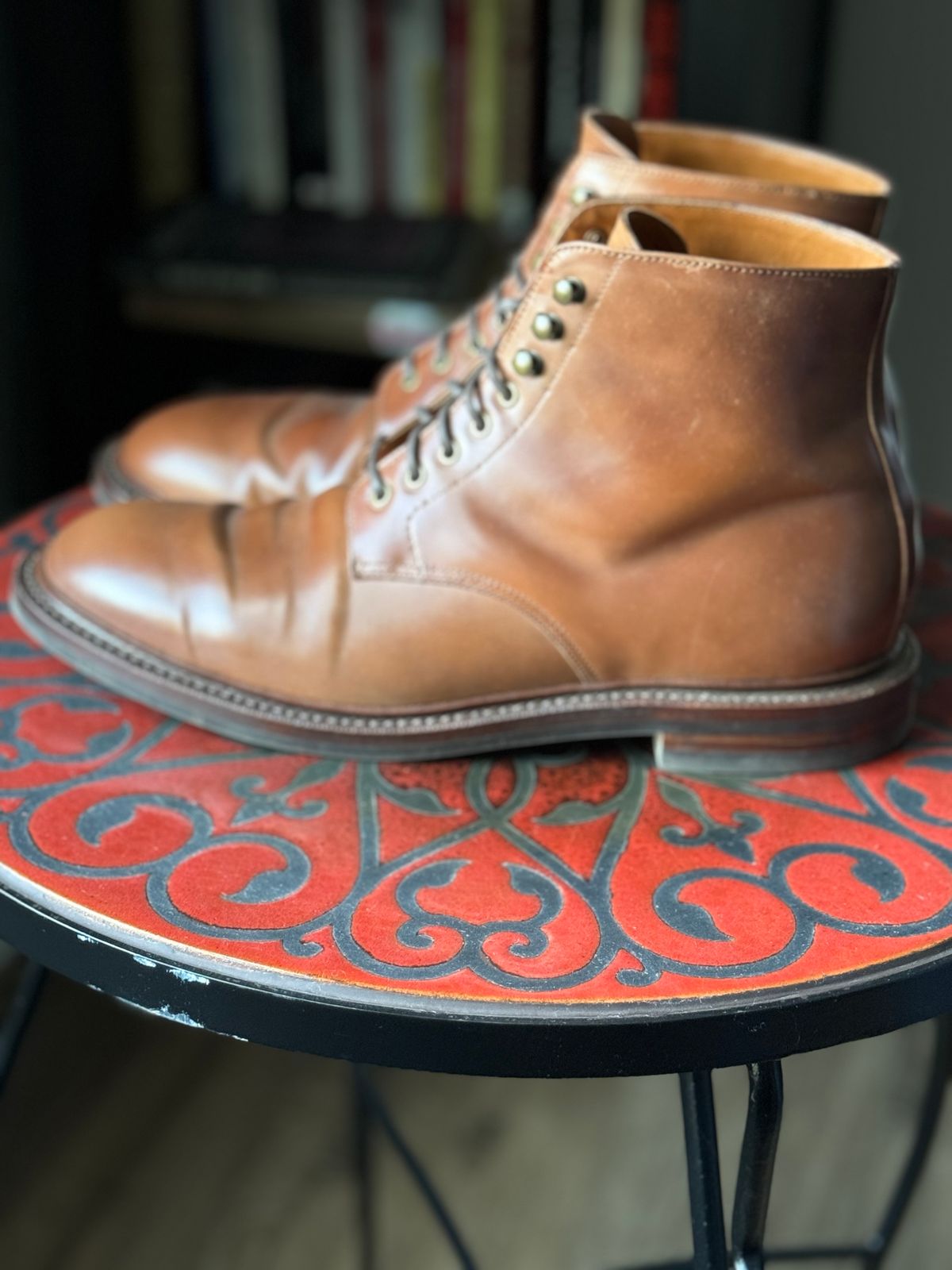 Photo by Bota71 on November 2, 2024 of the Grant Stone Edward Boot in Horween Honey Glazed Shell Cordovan.