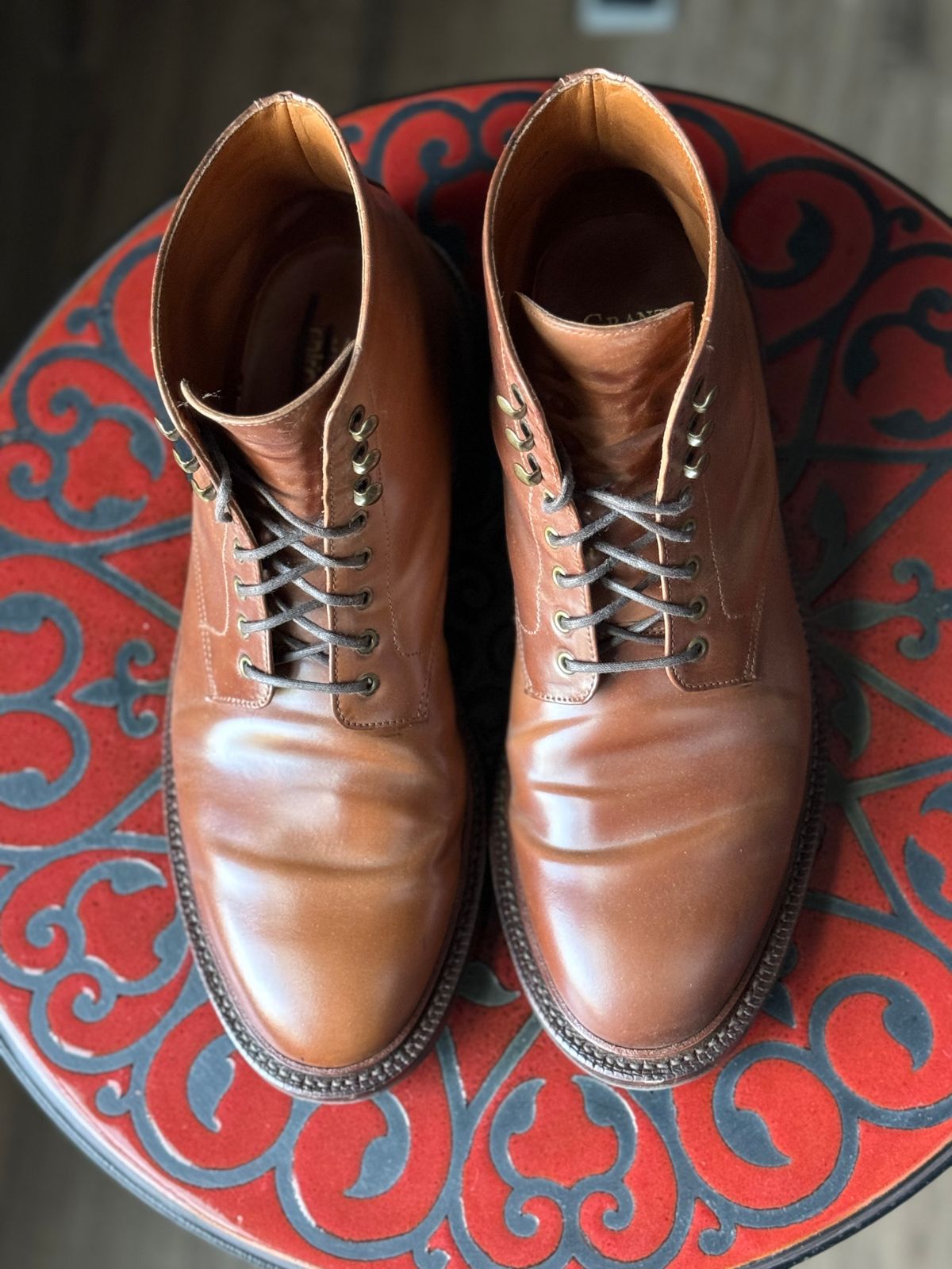 Photo by Bota71 on November 2, 2024 of the Grant Stone Edward Boot in Horween Honey Glazed Shell Cordovan.