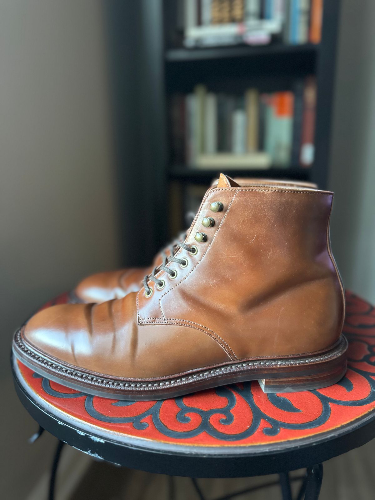 Photo by Bota71 on January 1, 2025 of the Grant Stone Edward Boot in Horween Honey Glazed Shell Cordovan.