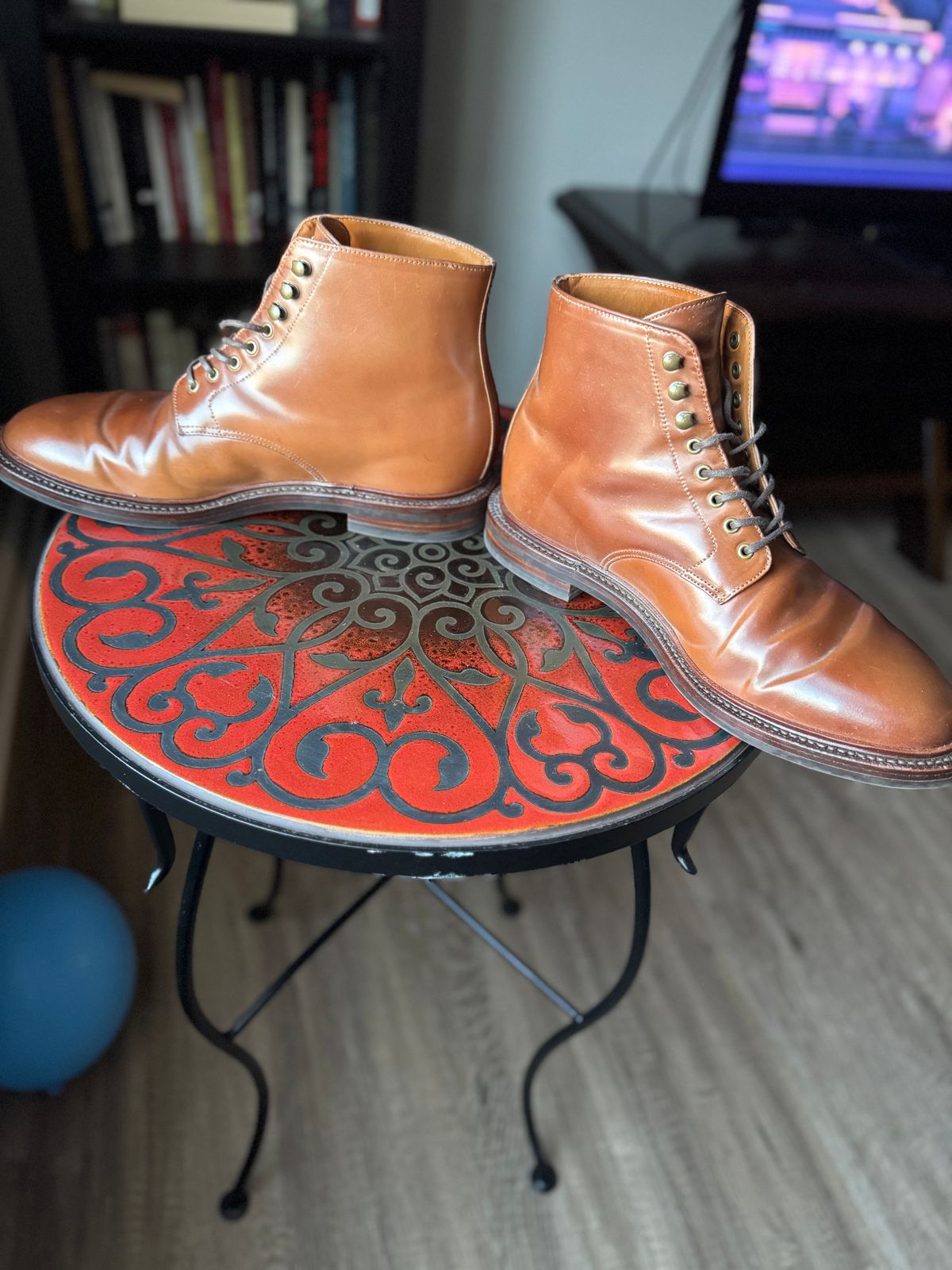 Photo by Bota71 on January 1, 2025 of the Grant Stone Edward Boot in Horween Honey Glazed Shell Cordovan.