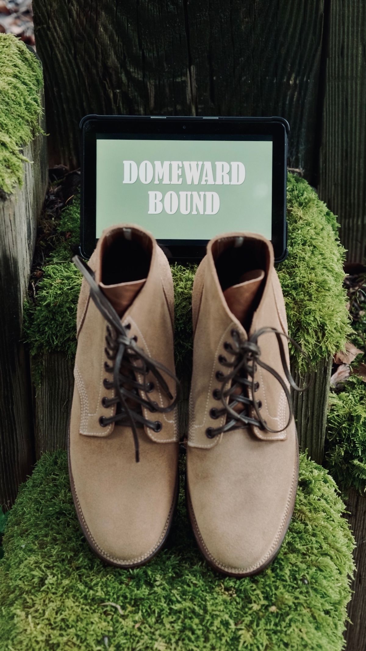 Photo by yuswang on October 5, 2023 of the Viberg Boondocker in Horween Natural Chromexcel Roughout.