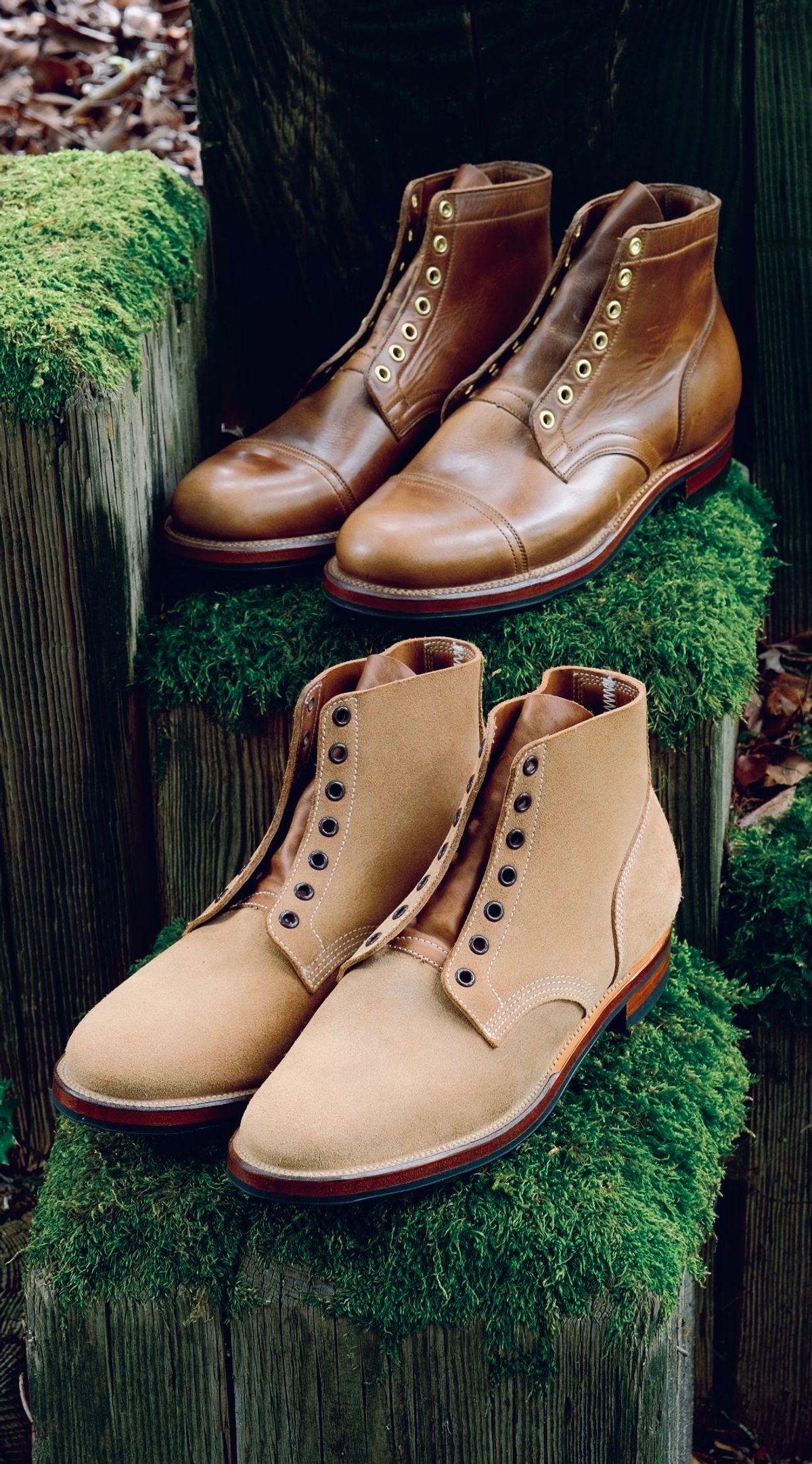 Photo by yuswang on October 9, 2023 of the Viberg Boondocker in Horween Natural Chromexcel Roughout.