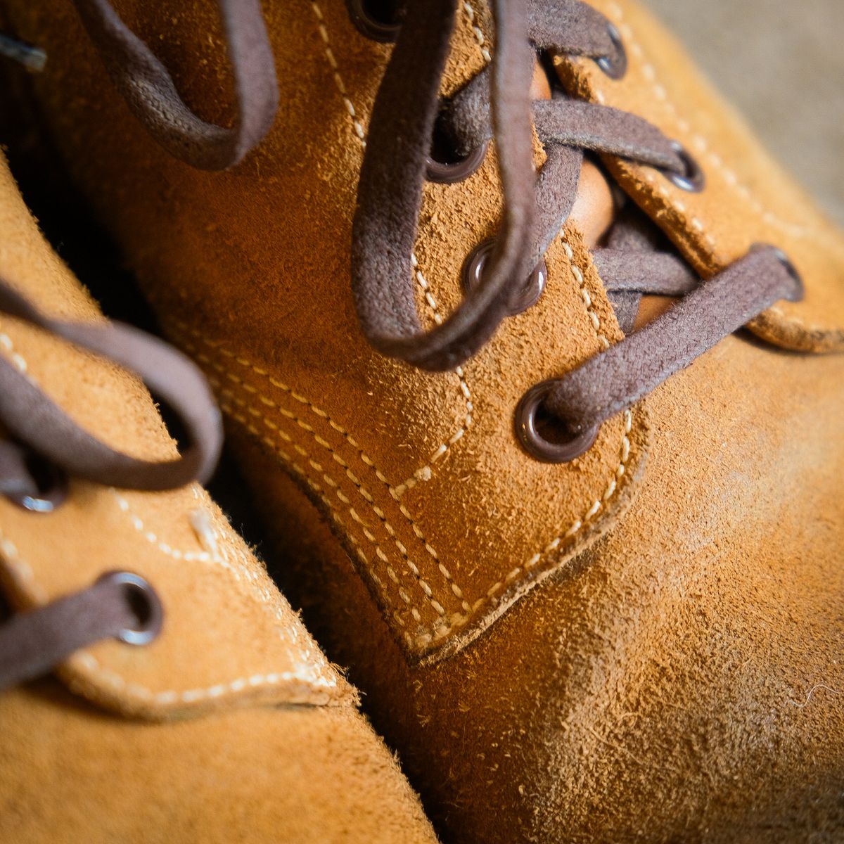 Photo by yuswang on December 1, 2023 of the Viberg Boondocker in Horween Natural Chromexcel Roughout.