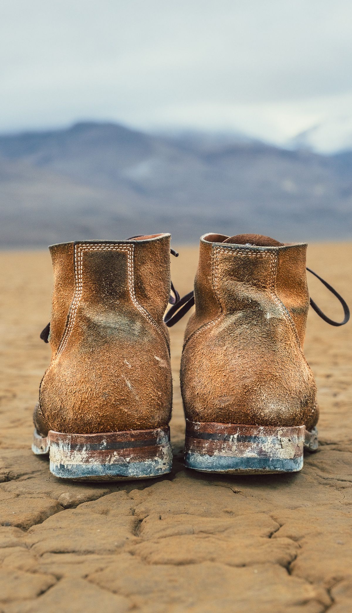 Photo by yuswang on January 1, 2024 of the Viberg Boondocker in Horween Natural Chromexcel Roughout.