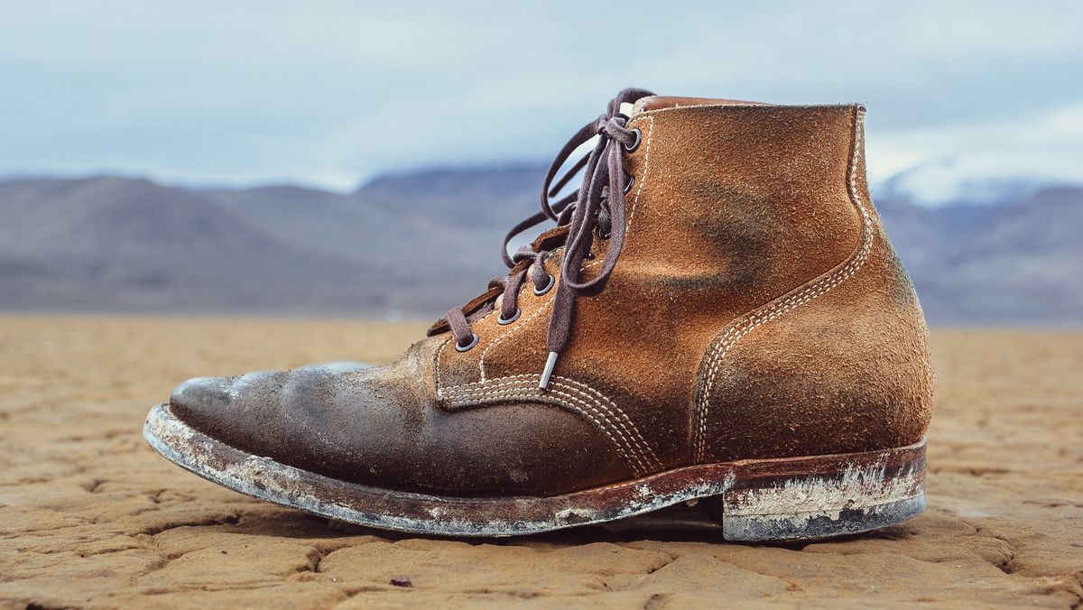 Photo by yuswang on January 1, 2024 of the Viberg Boondocker in Horween Natural Chromexcel Roughout.