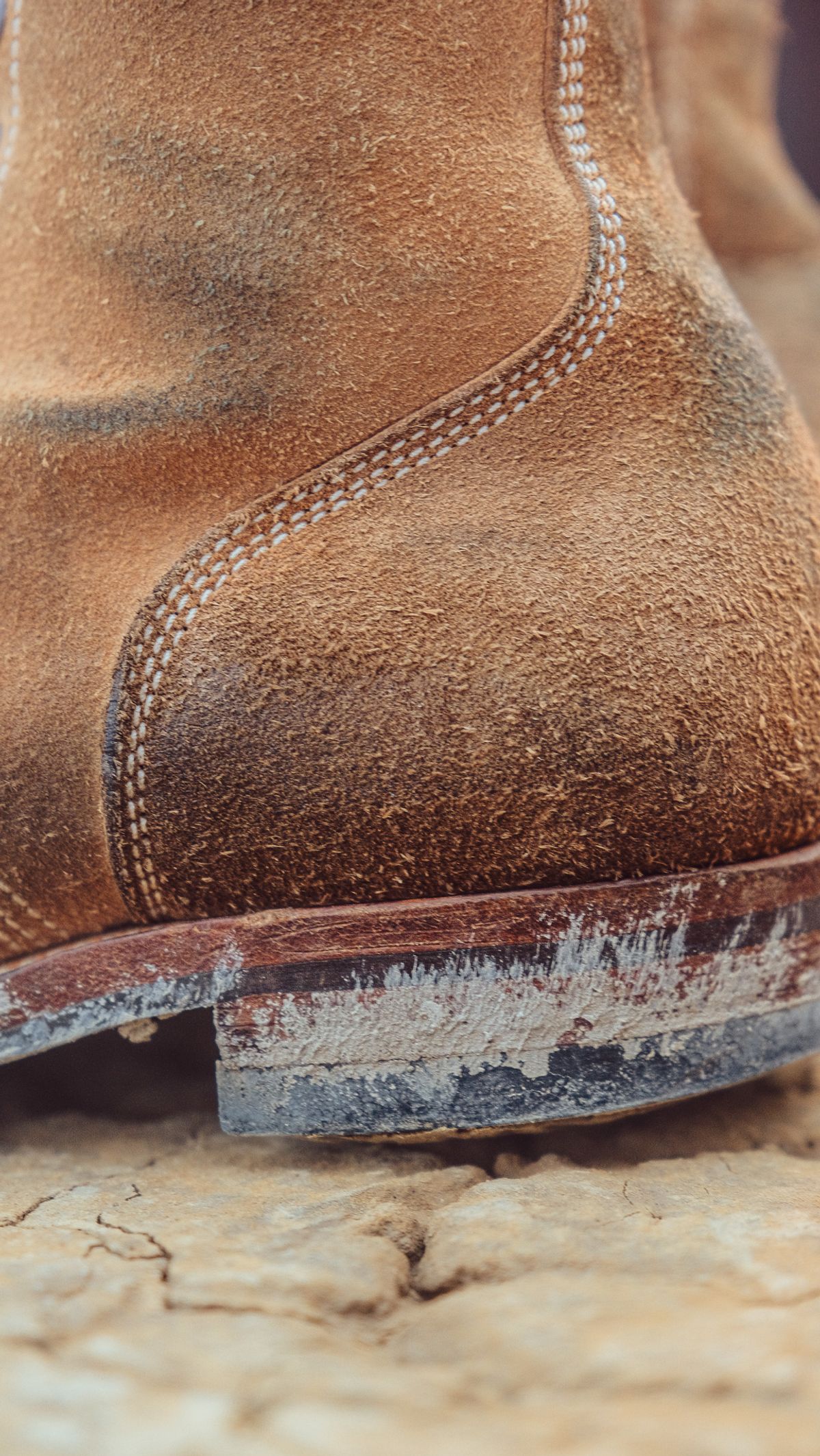 Photo by yuswang on December 26, 2023 of the Viberg Boondocker in Horween Natural Chromexcel Roughout.