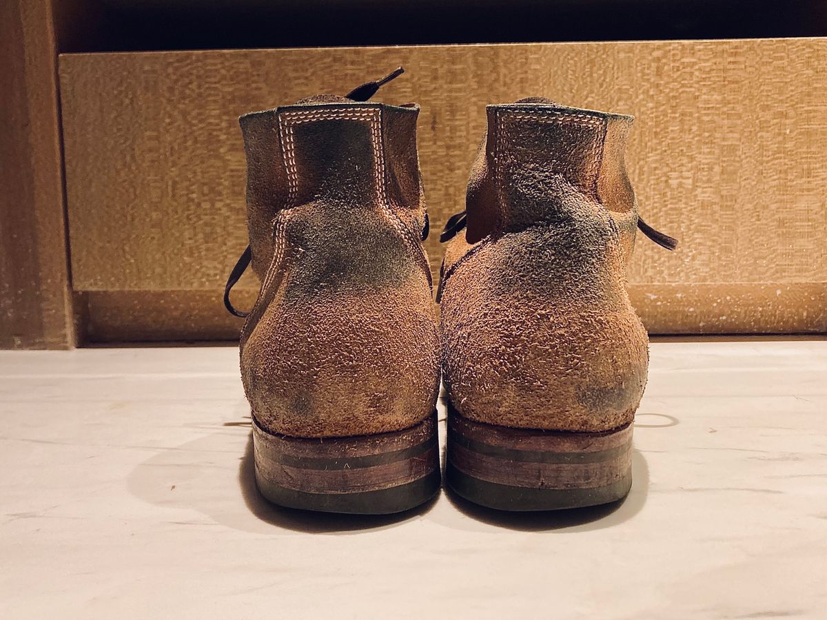 Photo by yuswang on February 2, 2024 of the Viberg Boondocker in Horween Natural Chromexcel Roughout.