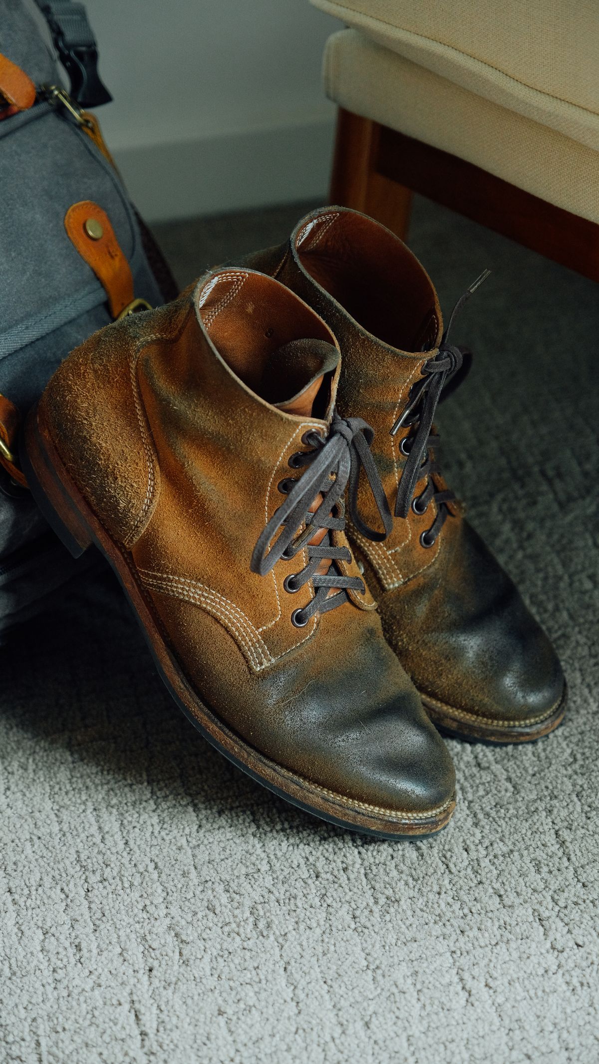 Photo by yuswang on February 15, 2024 of the Viberg Boondocker in Horween Natural Chromexcel Roughout.