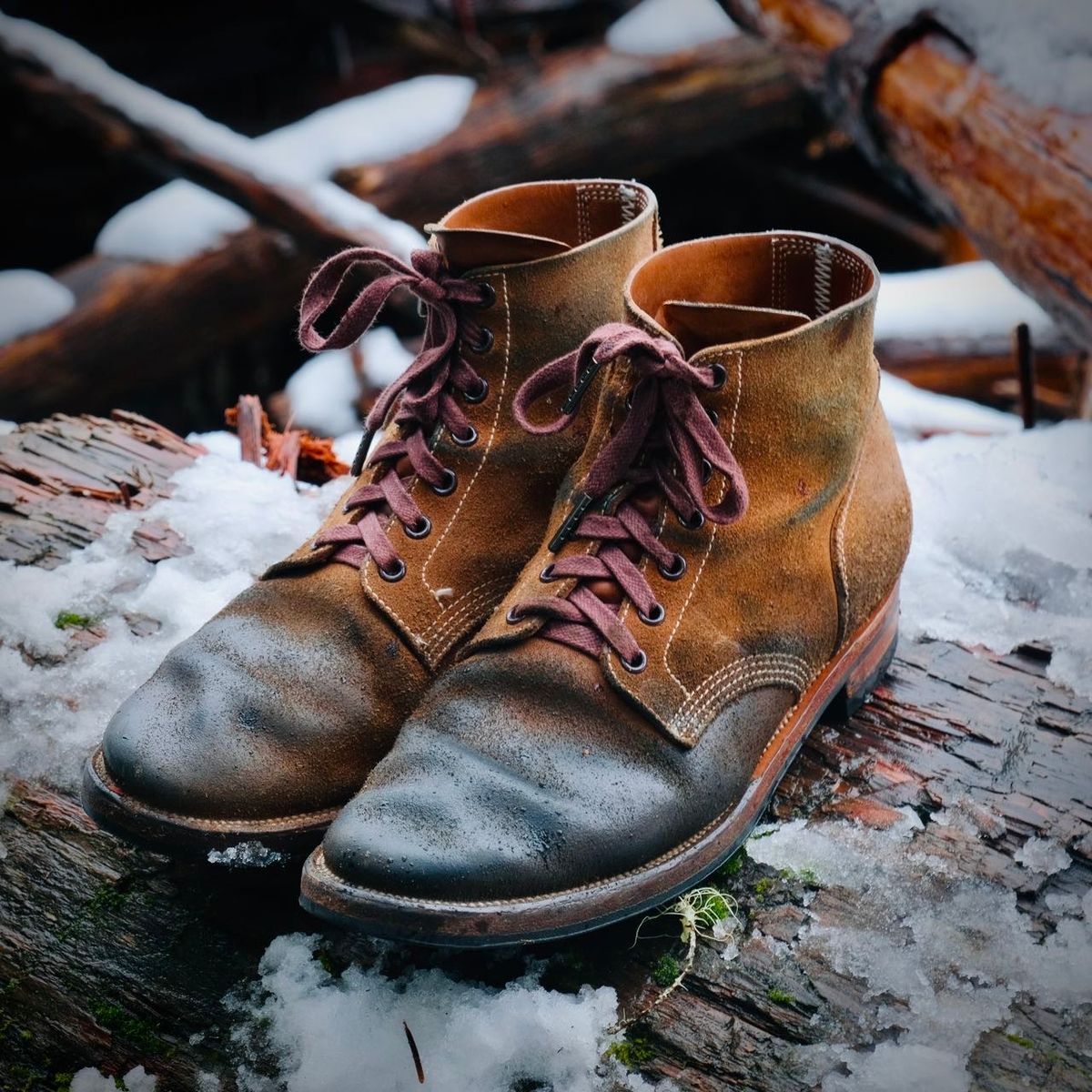Photo by yuswang on March 4, 2024 of the Viberg Boondocker in Horween Natural Chromexcel Roughout.