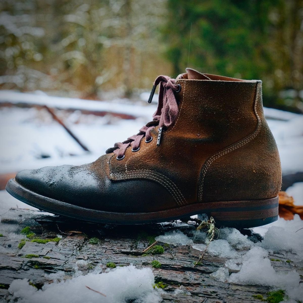 Photo by yuswang on March 4, 2024 of the Viberg Boondocker in Horween Natural Chromexcel Roughout.