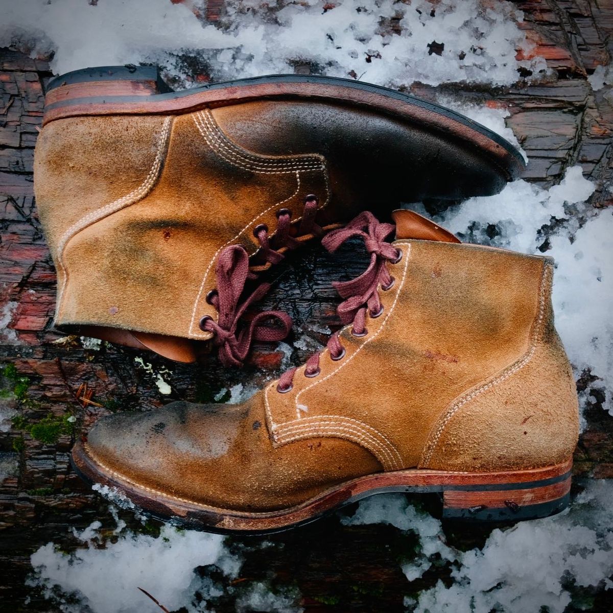 Photo by yuswang on March 4, 2024 of the Viberg Boondocker in Horween Natural Chromexcel Roughout.