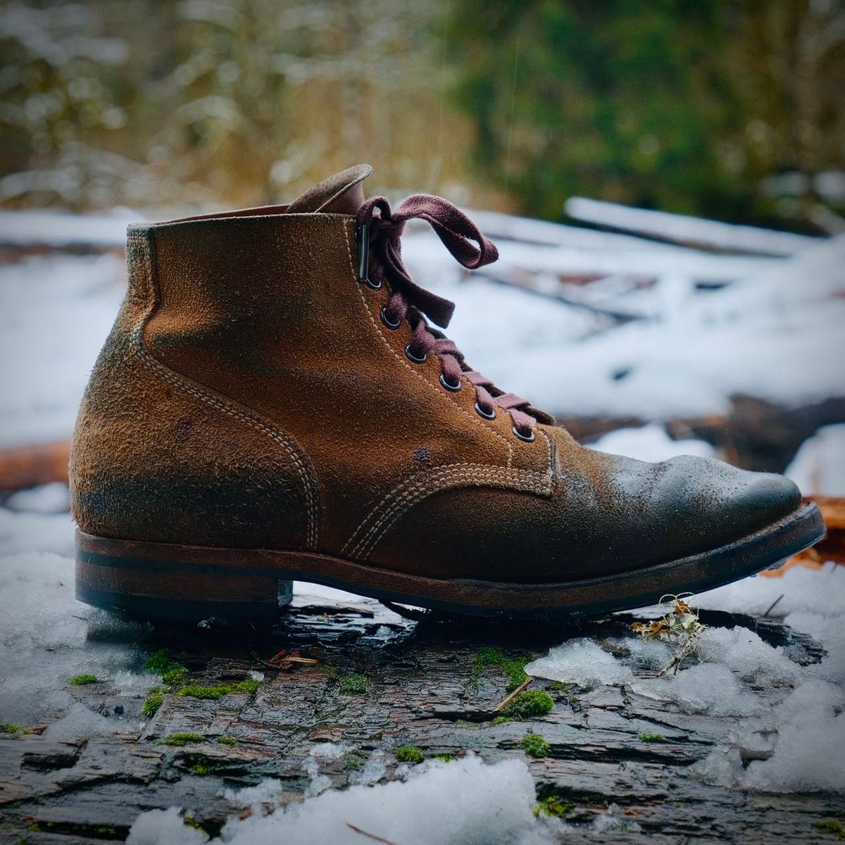 Photo by yuswang on March 4, 2024 of the Viberg Boondocker in Horween Natural Chromexcel Roughout.