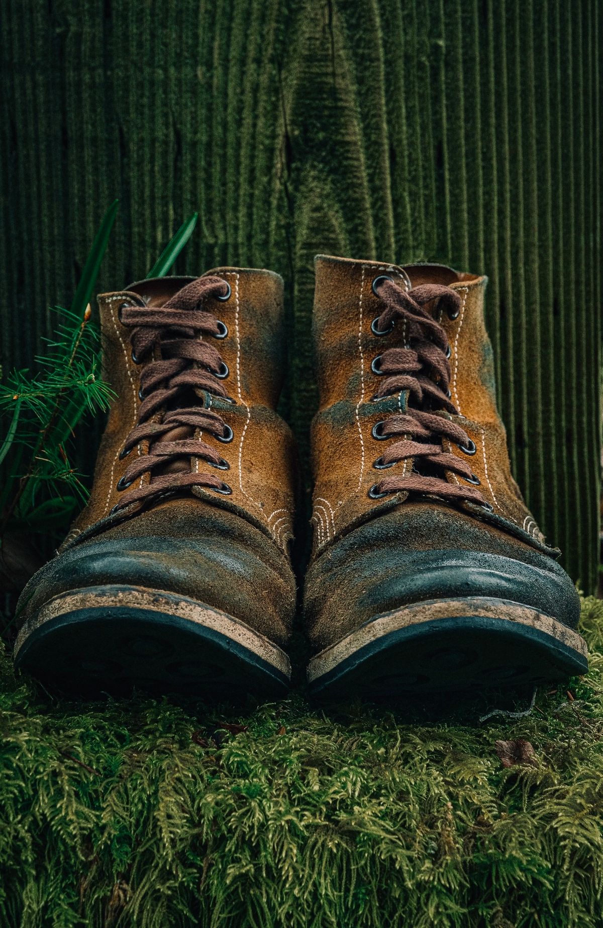 Photo by yuswang on April 4, 2024 of the Viberg Boondocker in Horween Natural Chromexcel Roughout.