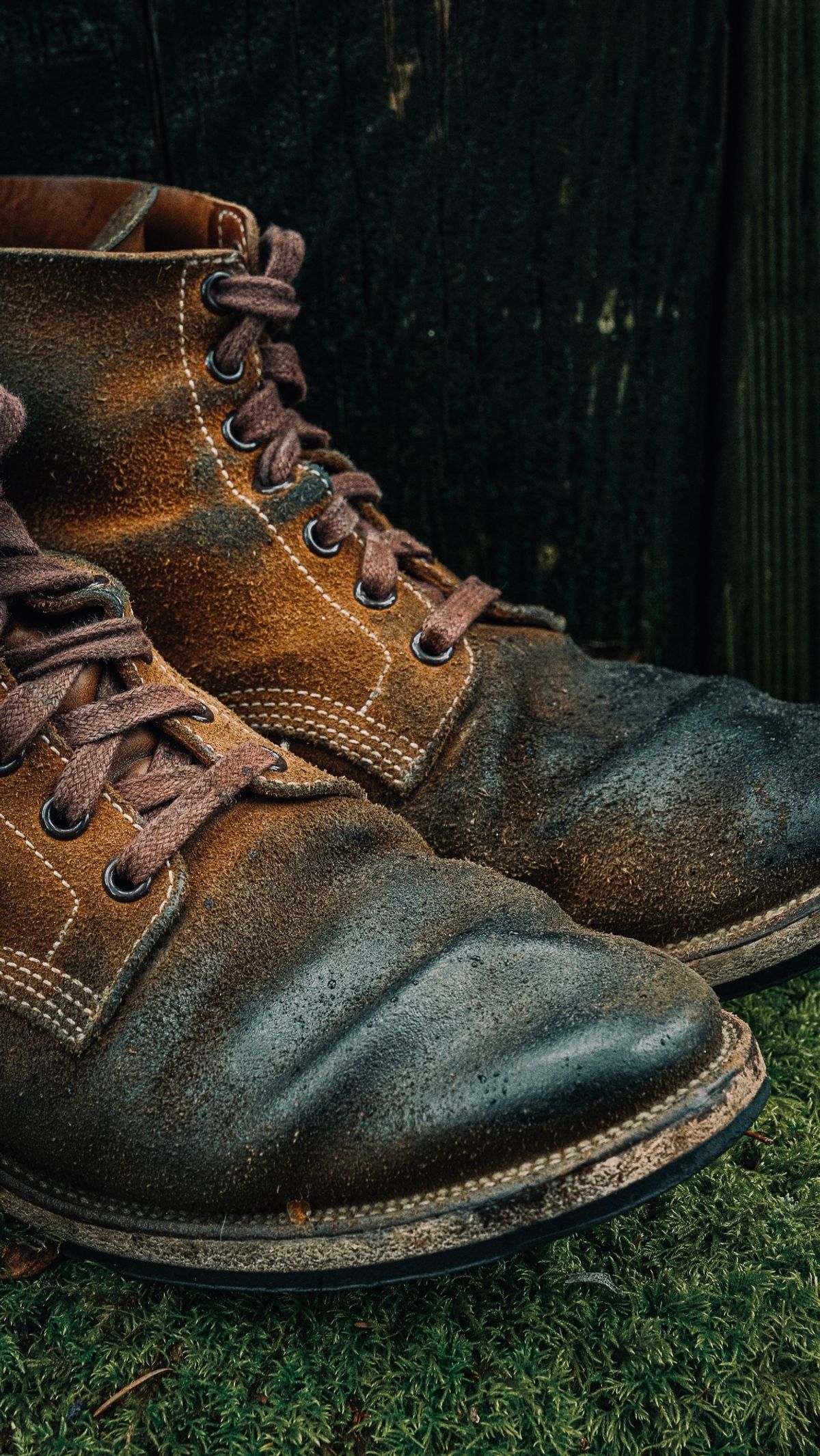 Photo by yuswang on April 4, 2024 of the Viberg Boondocker in Horween Natural Chromexcel Roughout.
