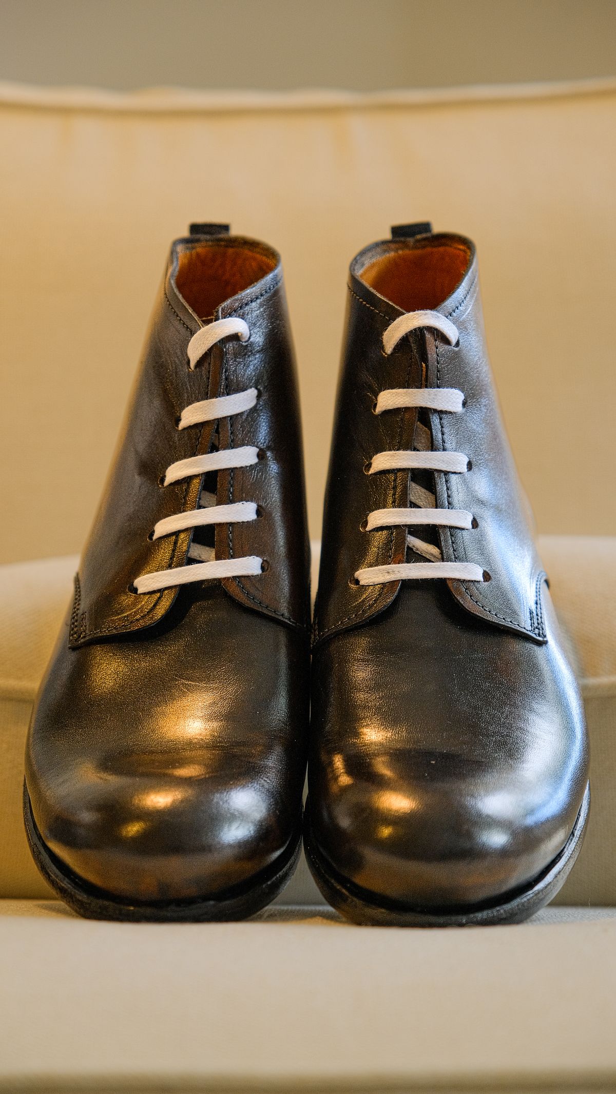 Photo by yuswang on October 3, 2025 of the Dimissinano & Miller Three-piece ankle boot in Horse avant corpo, black.
