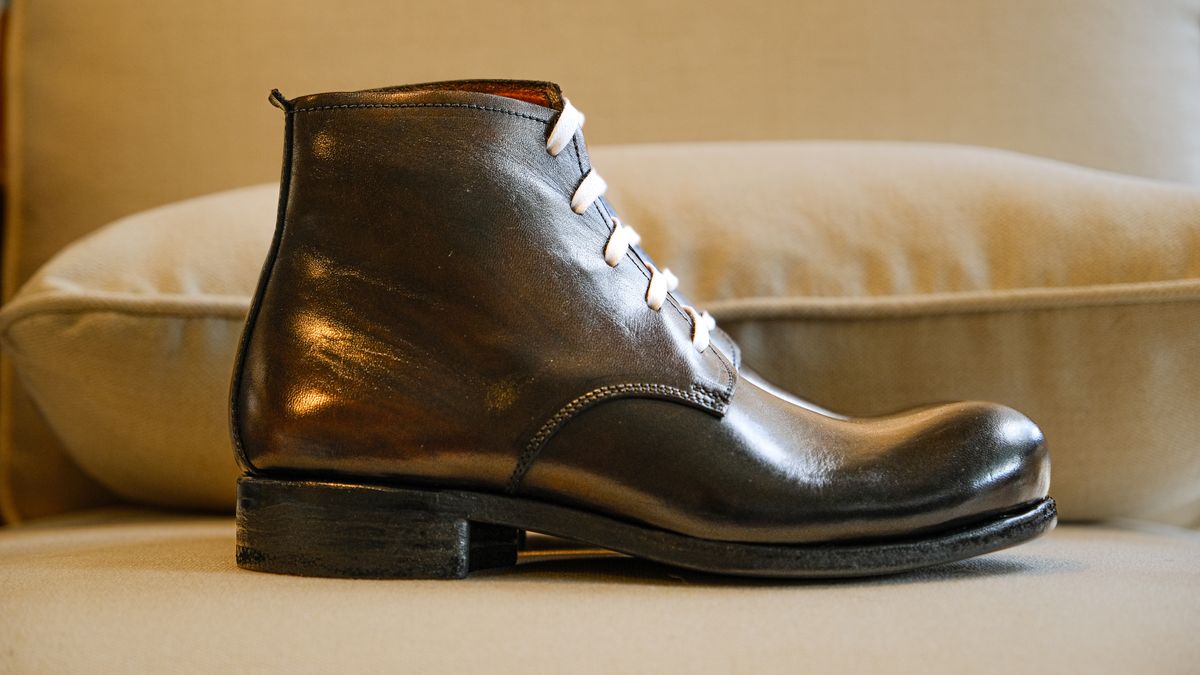 Photo by yuswang on October 3, 2025 of the Dimissinano & Miller Three-piece ankle boot in Horse avant corpo, black.