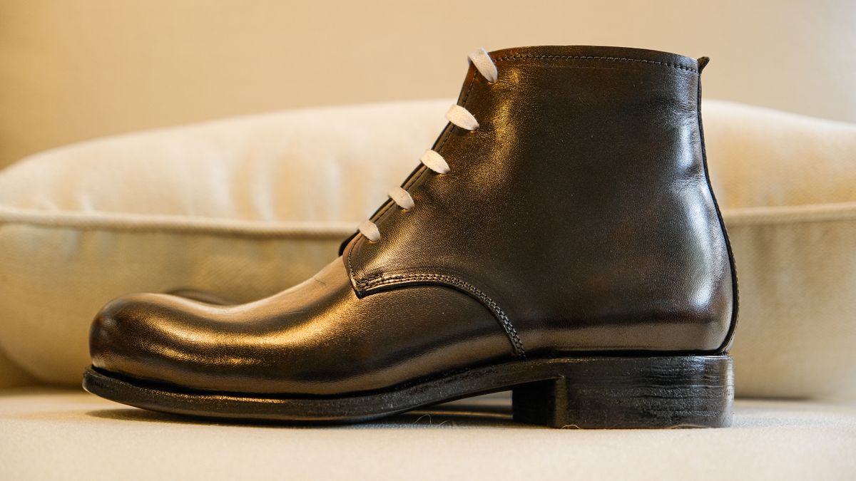 Photo by yuswang on October 3, 2025 of the Dimissinano & Miller Three-piece ankle boot in Horse avant corpo, black.